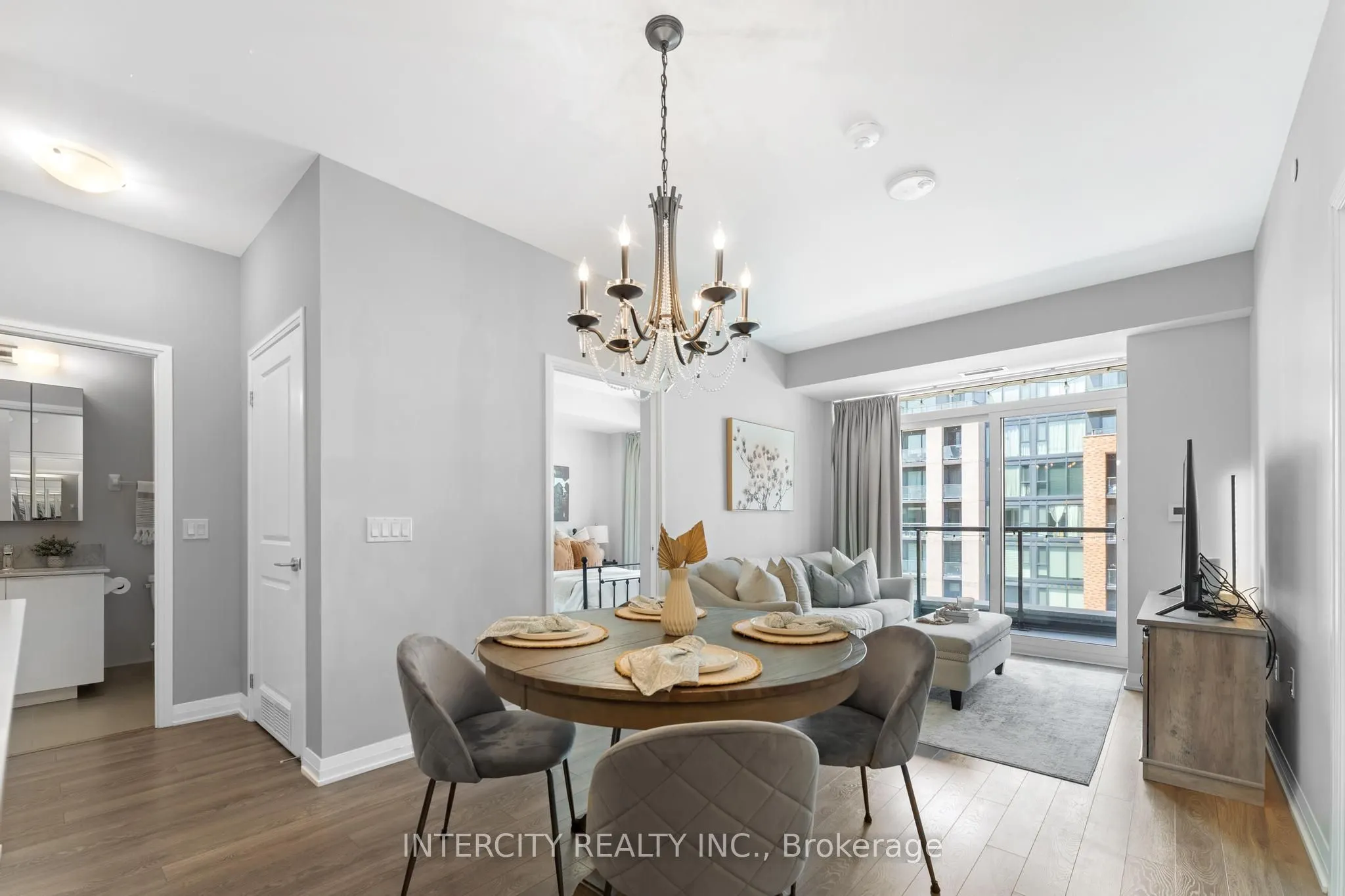 99 Eagle Rock Way, #627