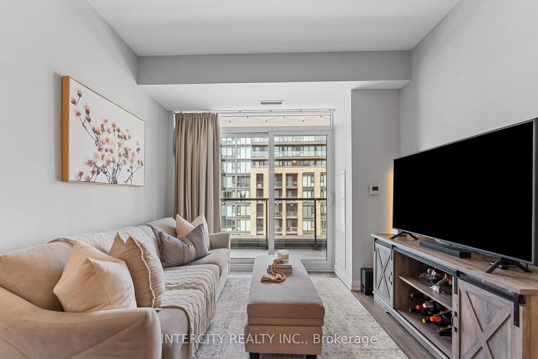 99 Eagle Rock Way, #627