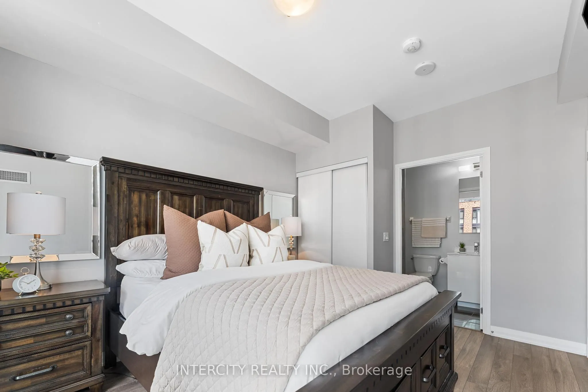 99 Eagle Rock Way, #627
