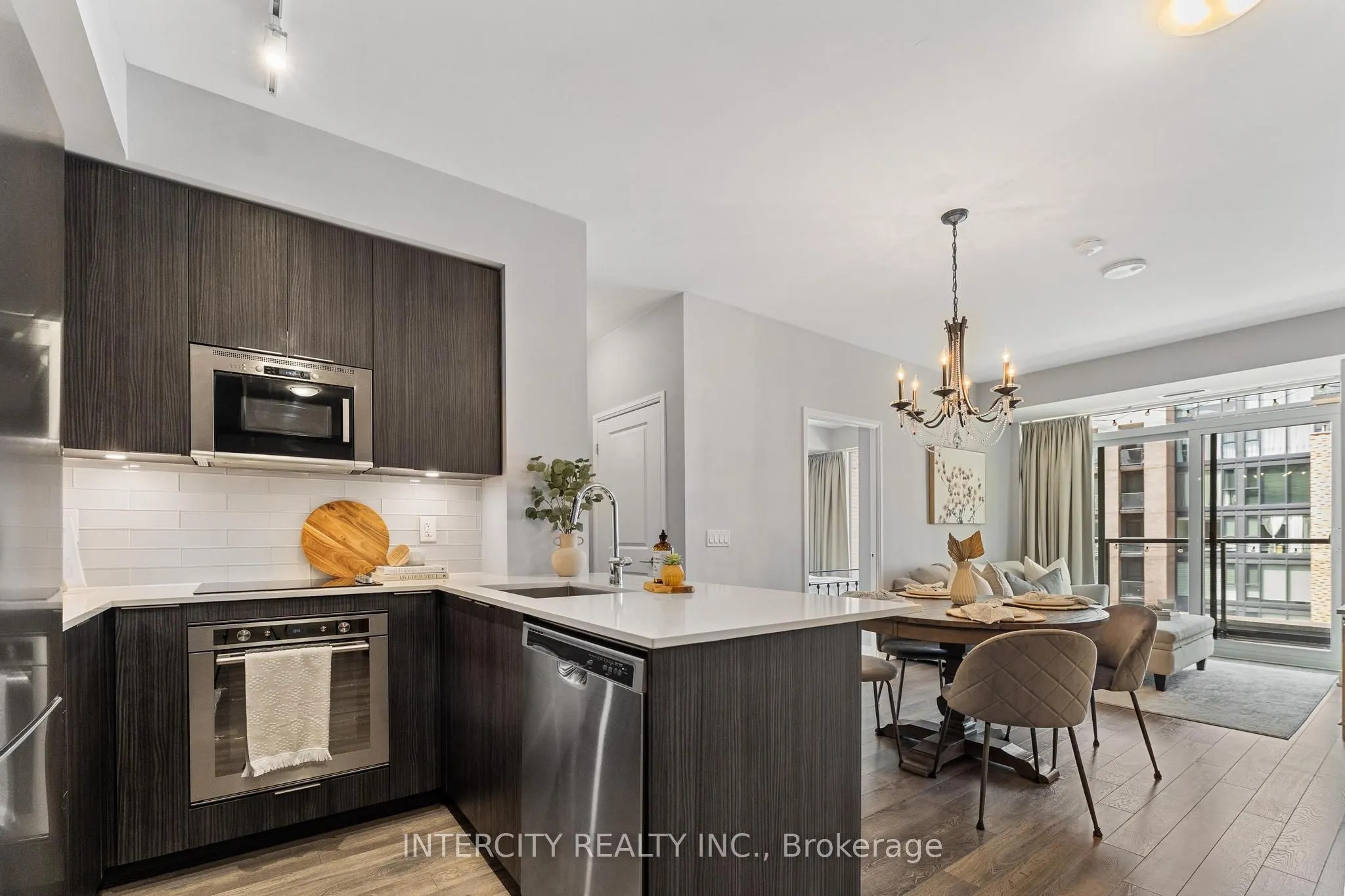 99 Eagle Rock Way, #627