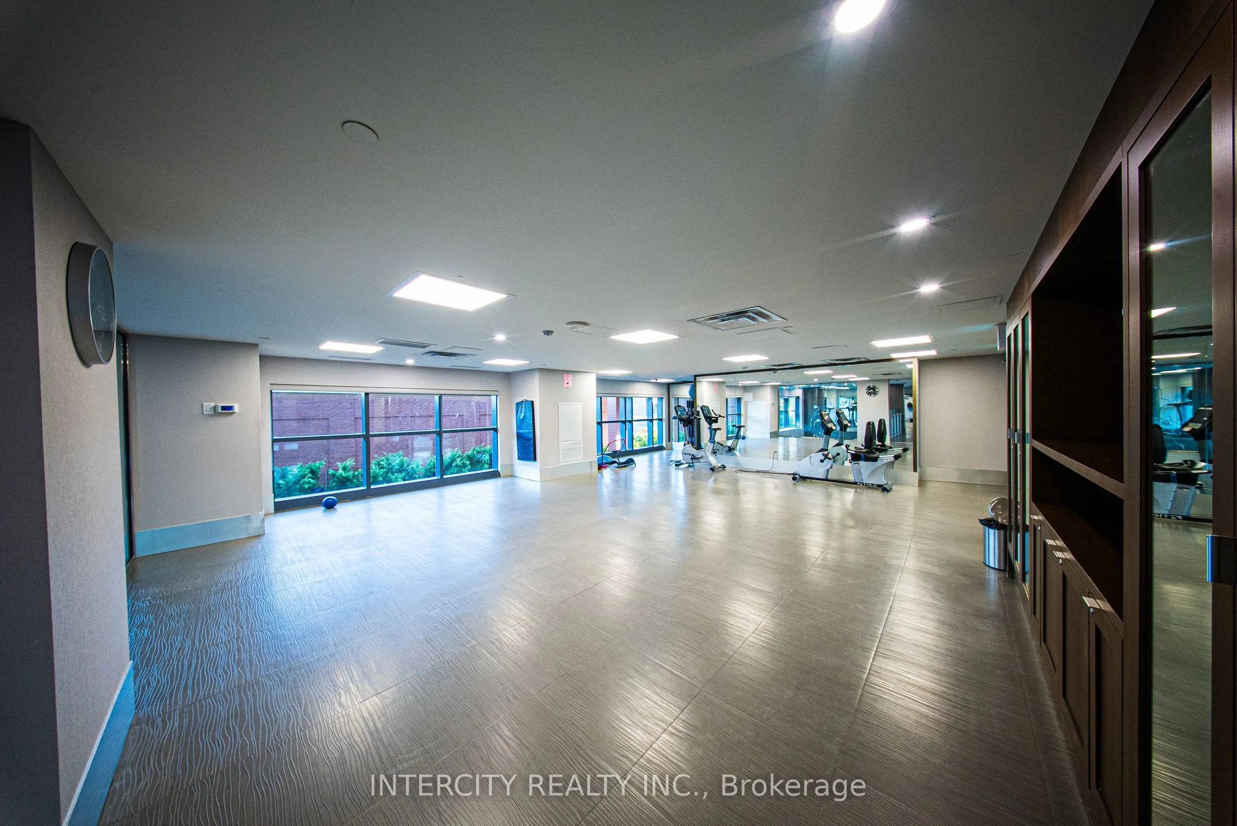 7608 Yonge Street, #PH15
