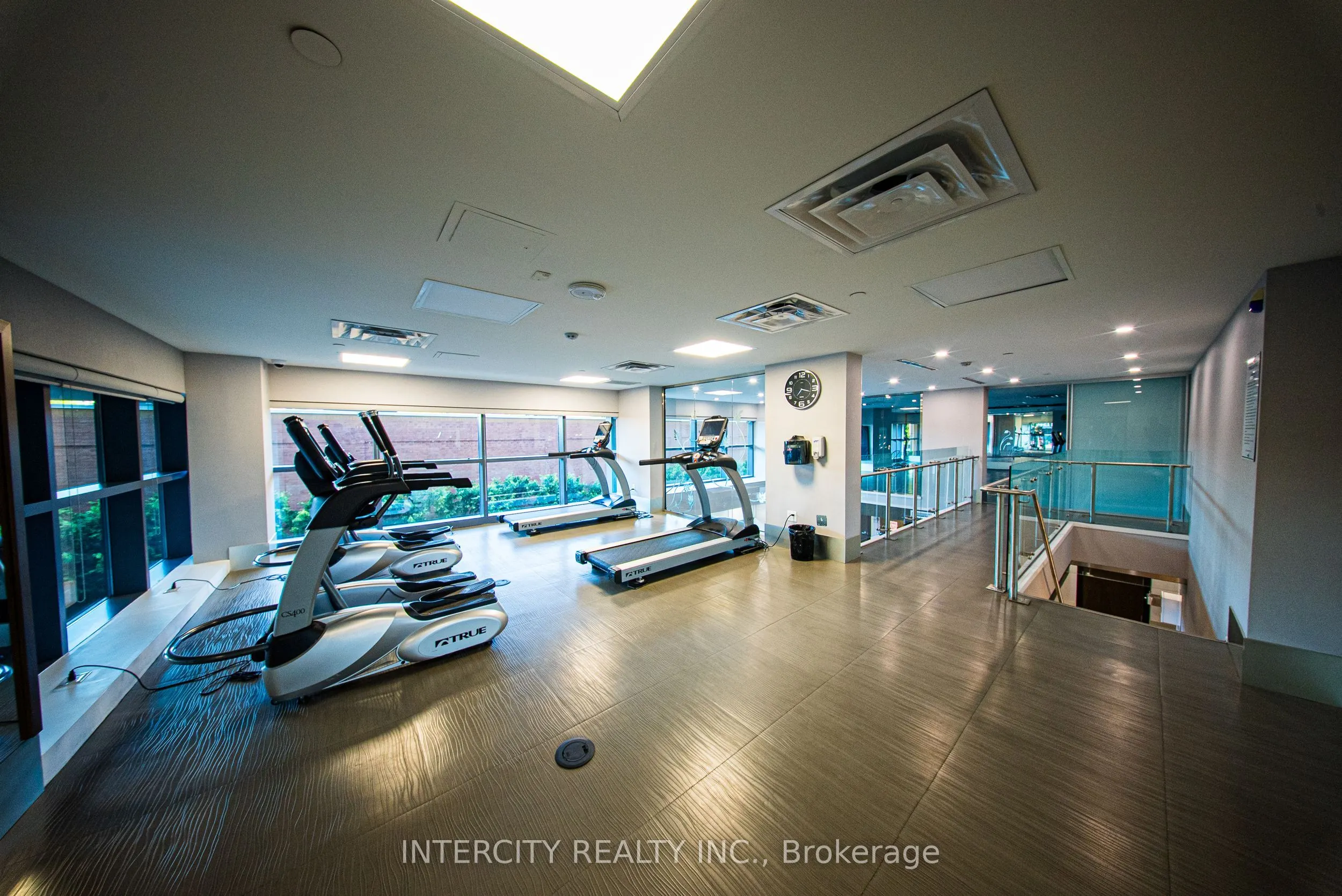 7608 Yonge Street, #PH15