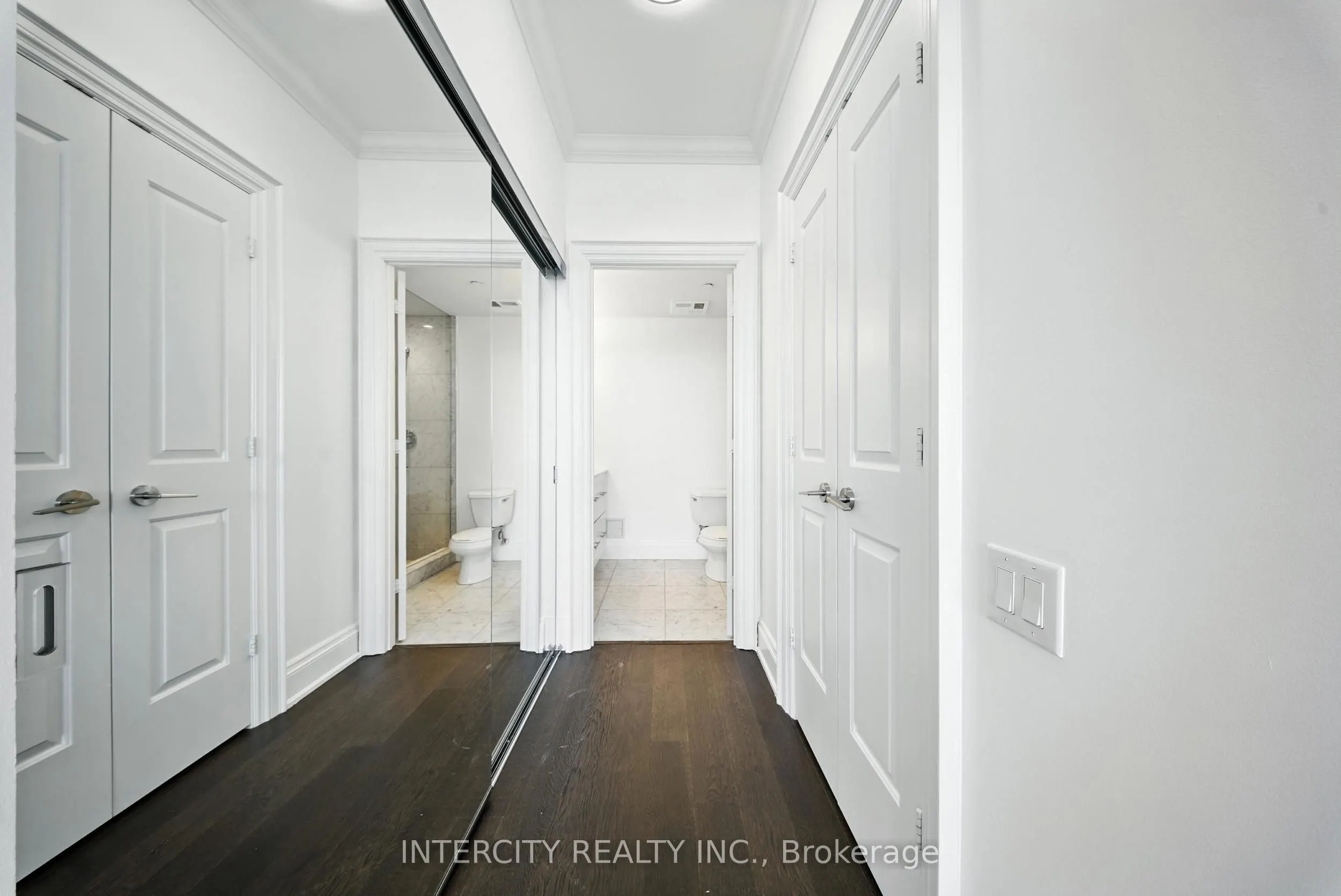 7608 Yonge Street, #PH15