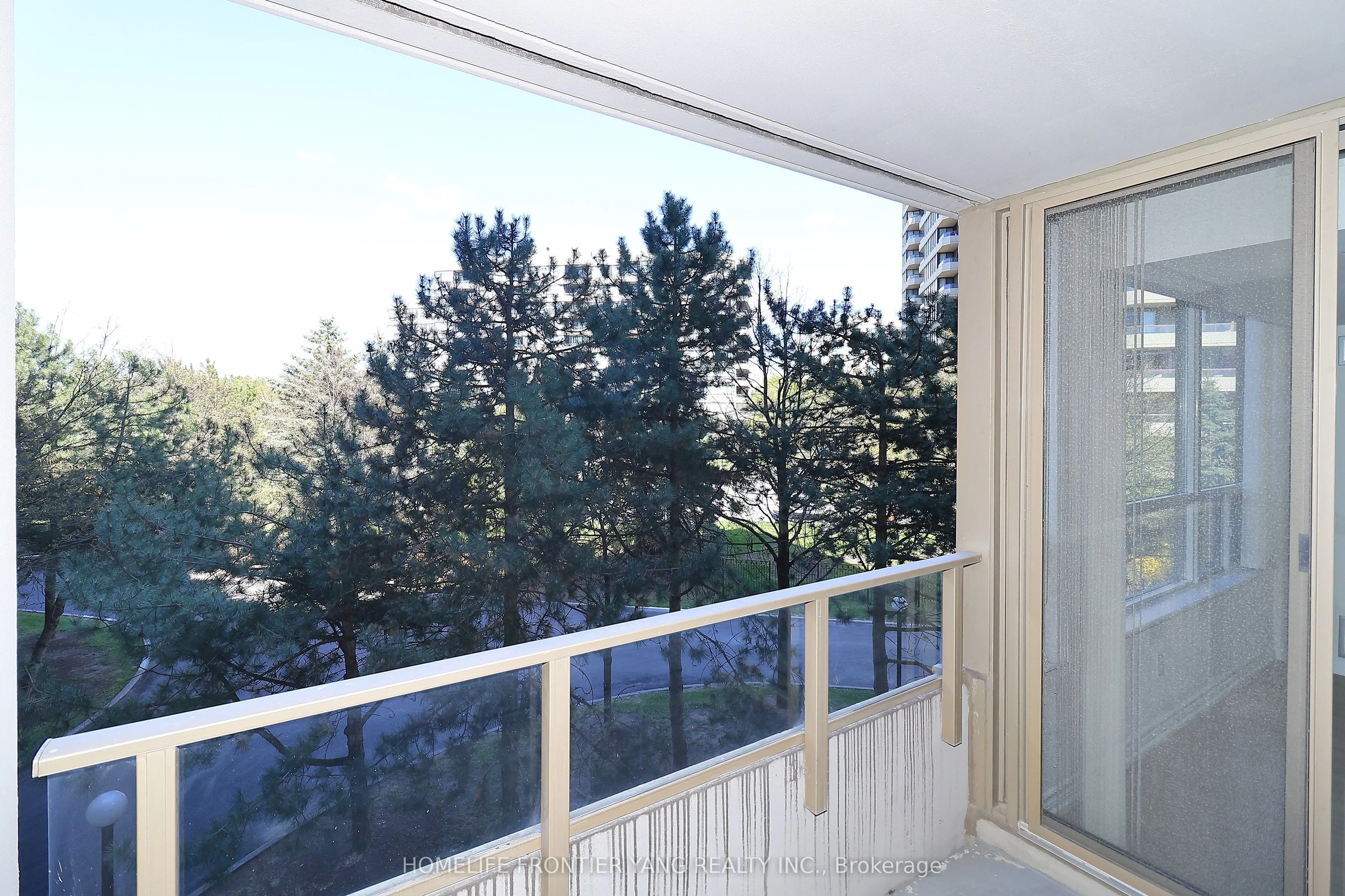 11 Townsgate Drive, #303