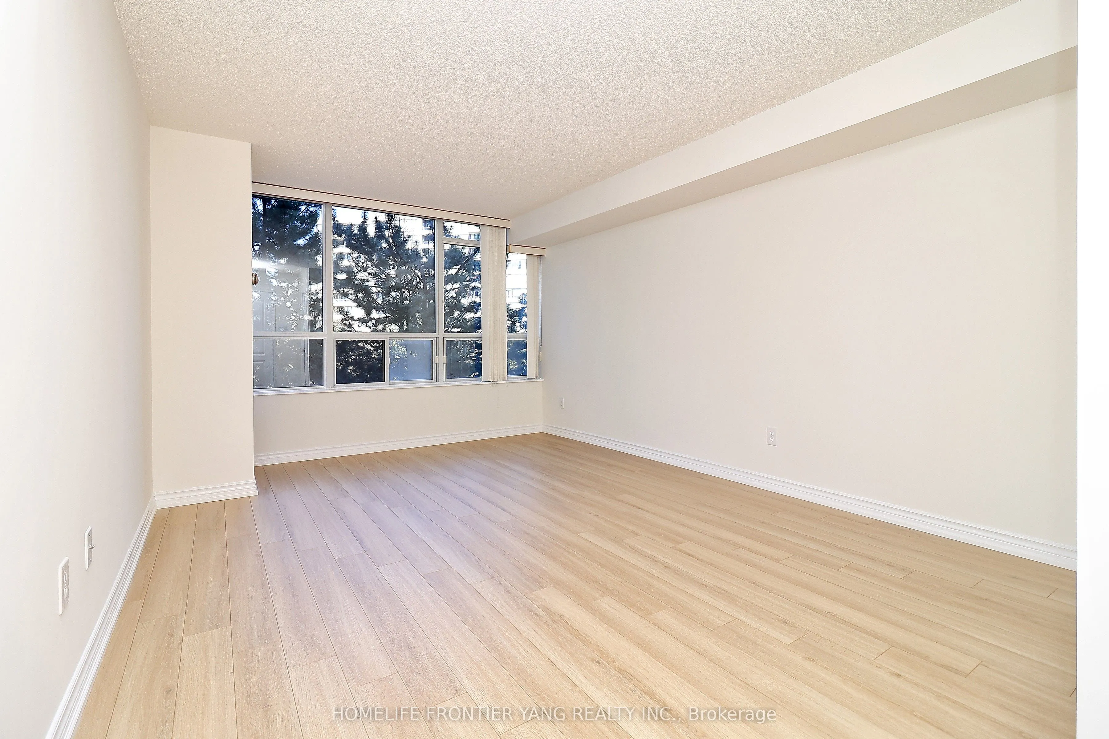 11 Townsgate Drive, #303