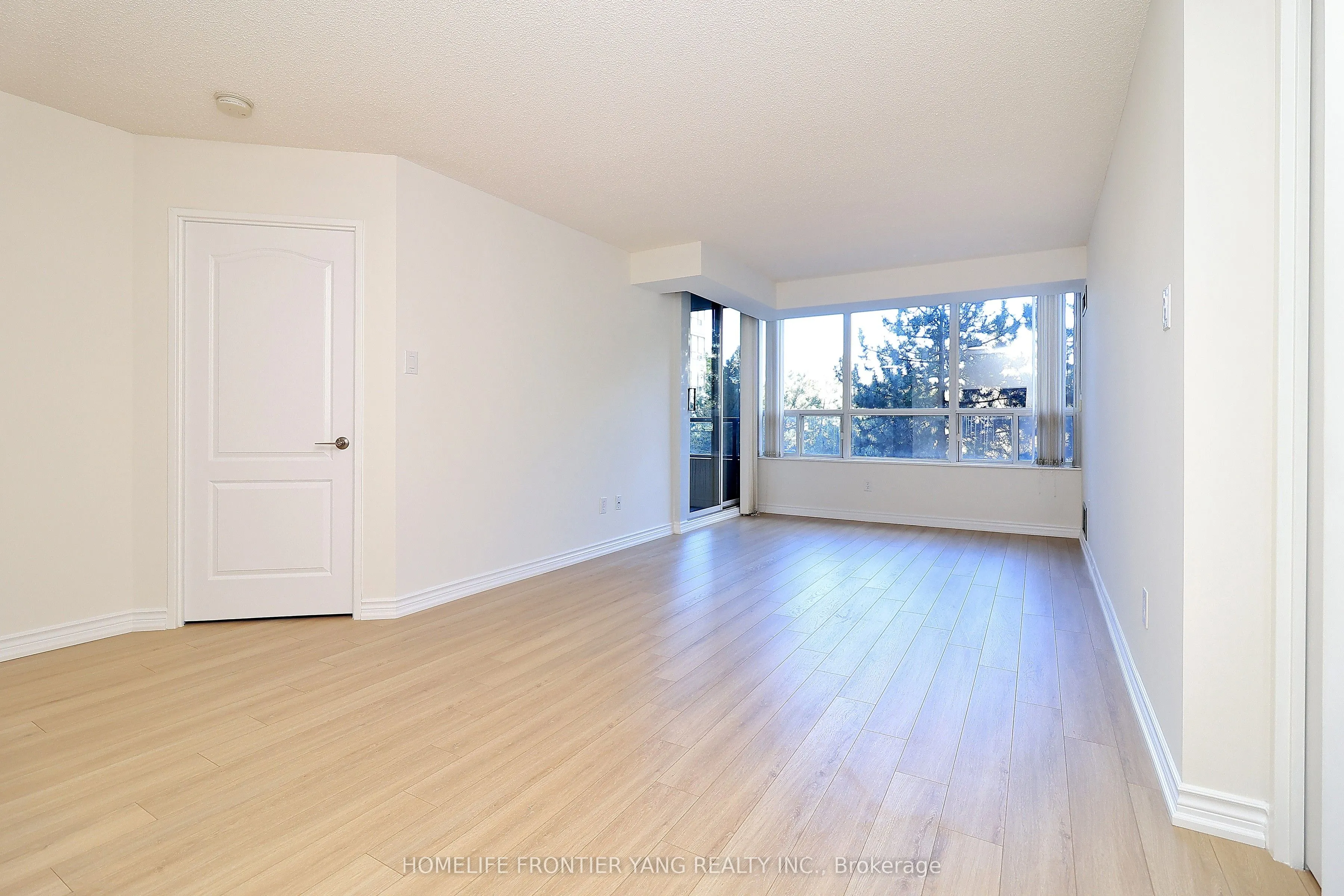 11 Townsgate Drive, #303