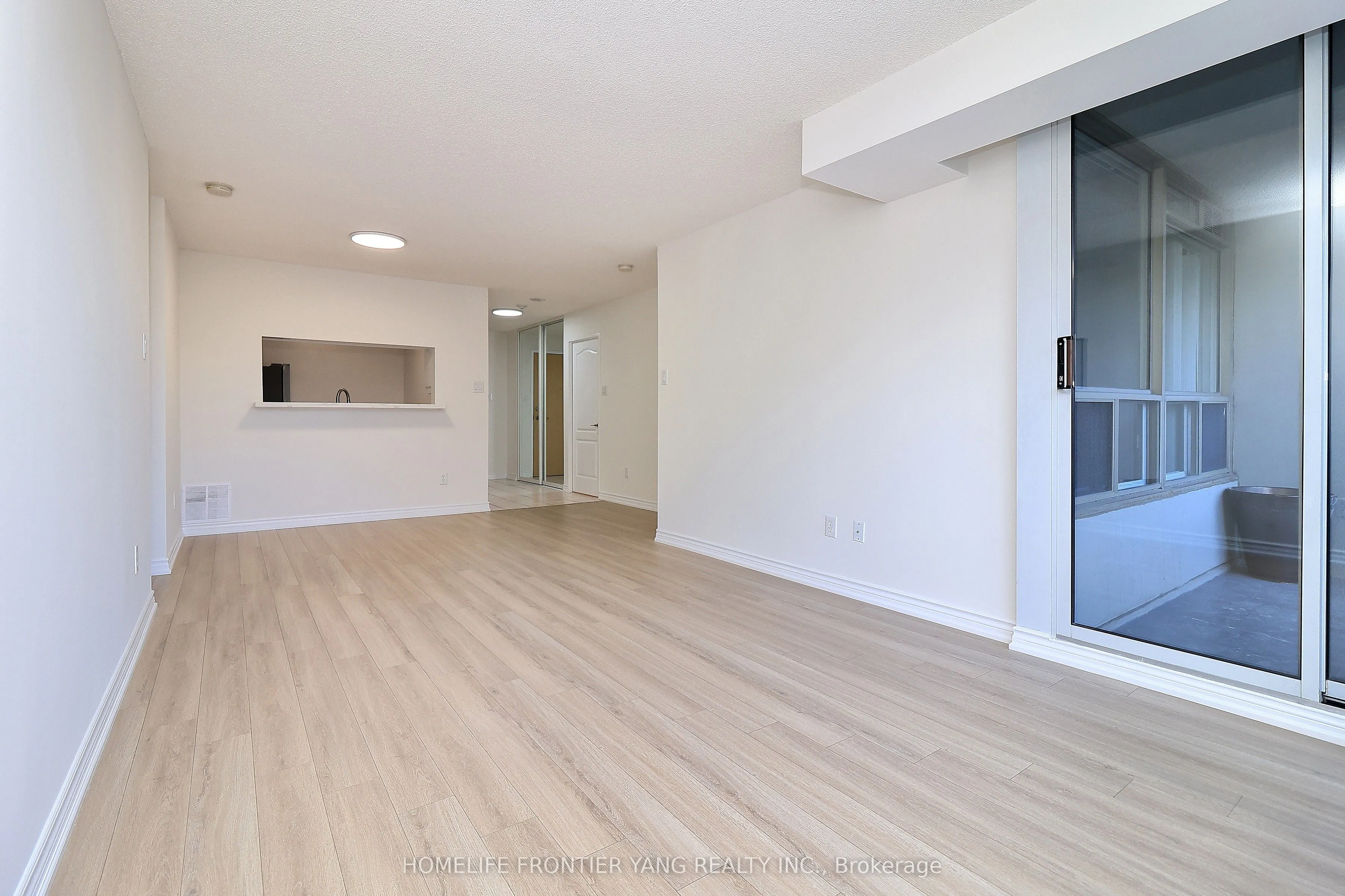 11 Townsgate Drive, #303