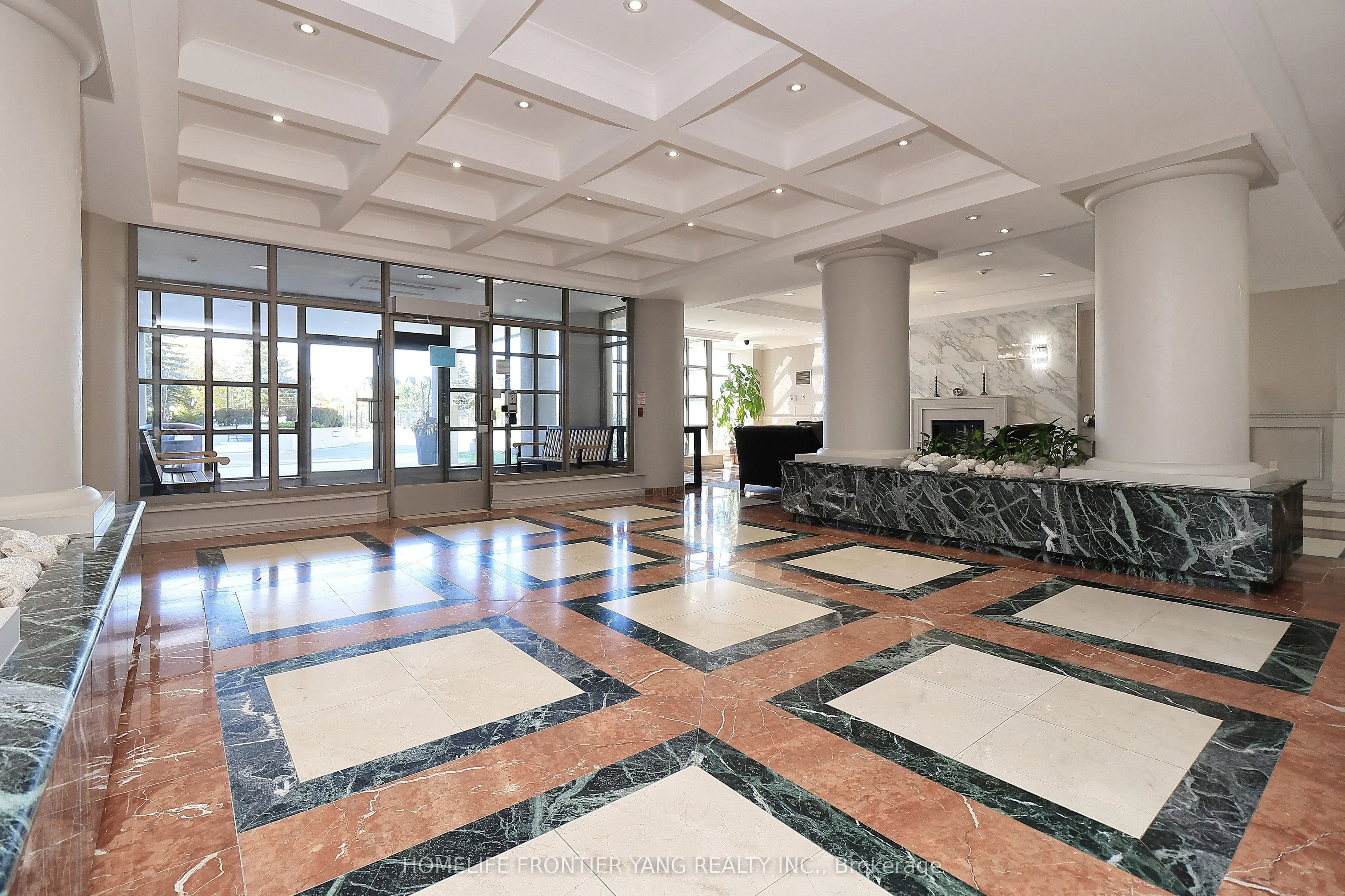 11 Townsgate Drive, #303