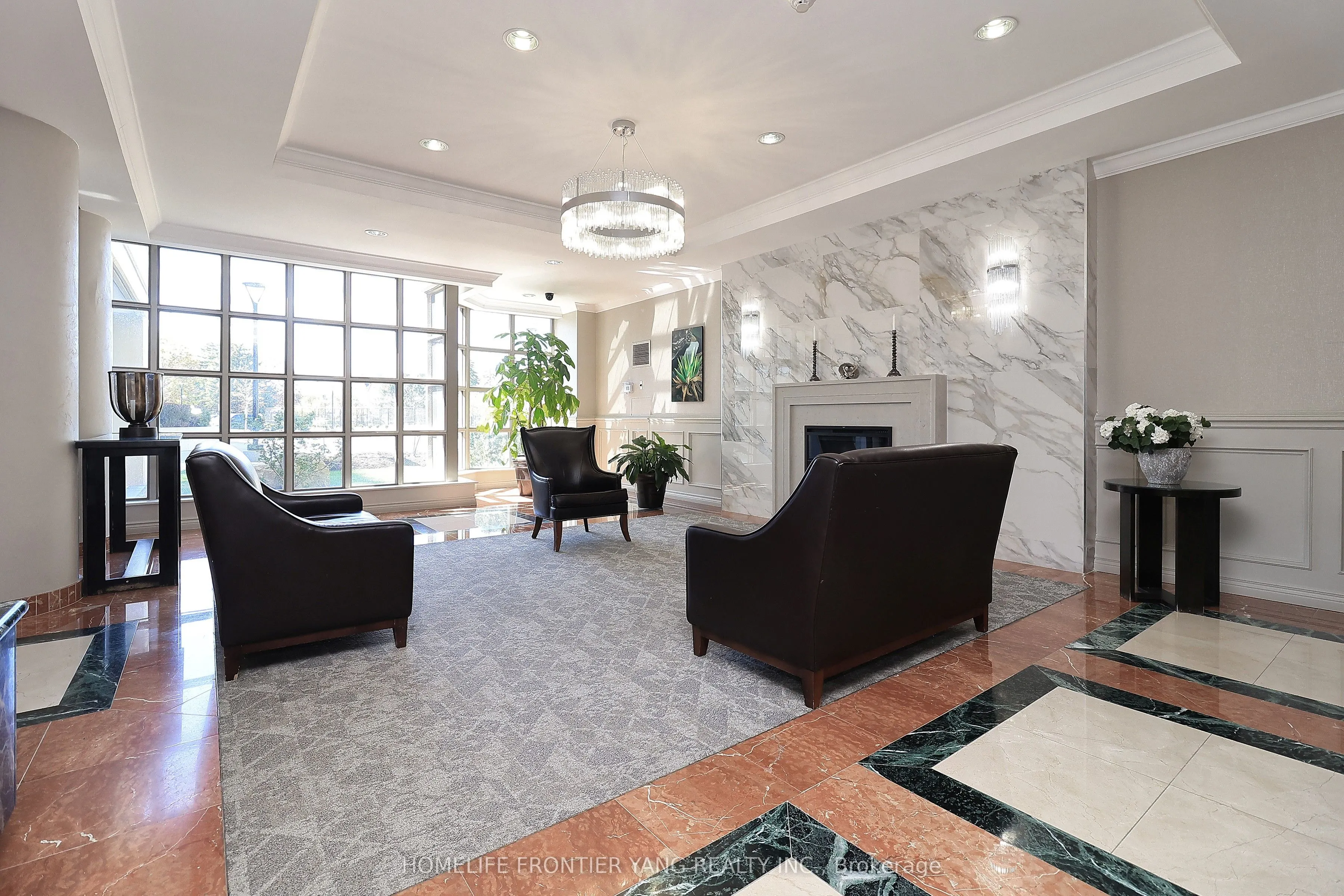 11 Townsgate Drive, #303