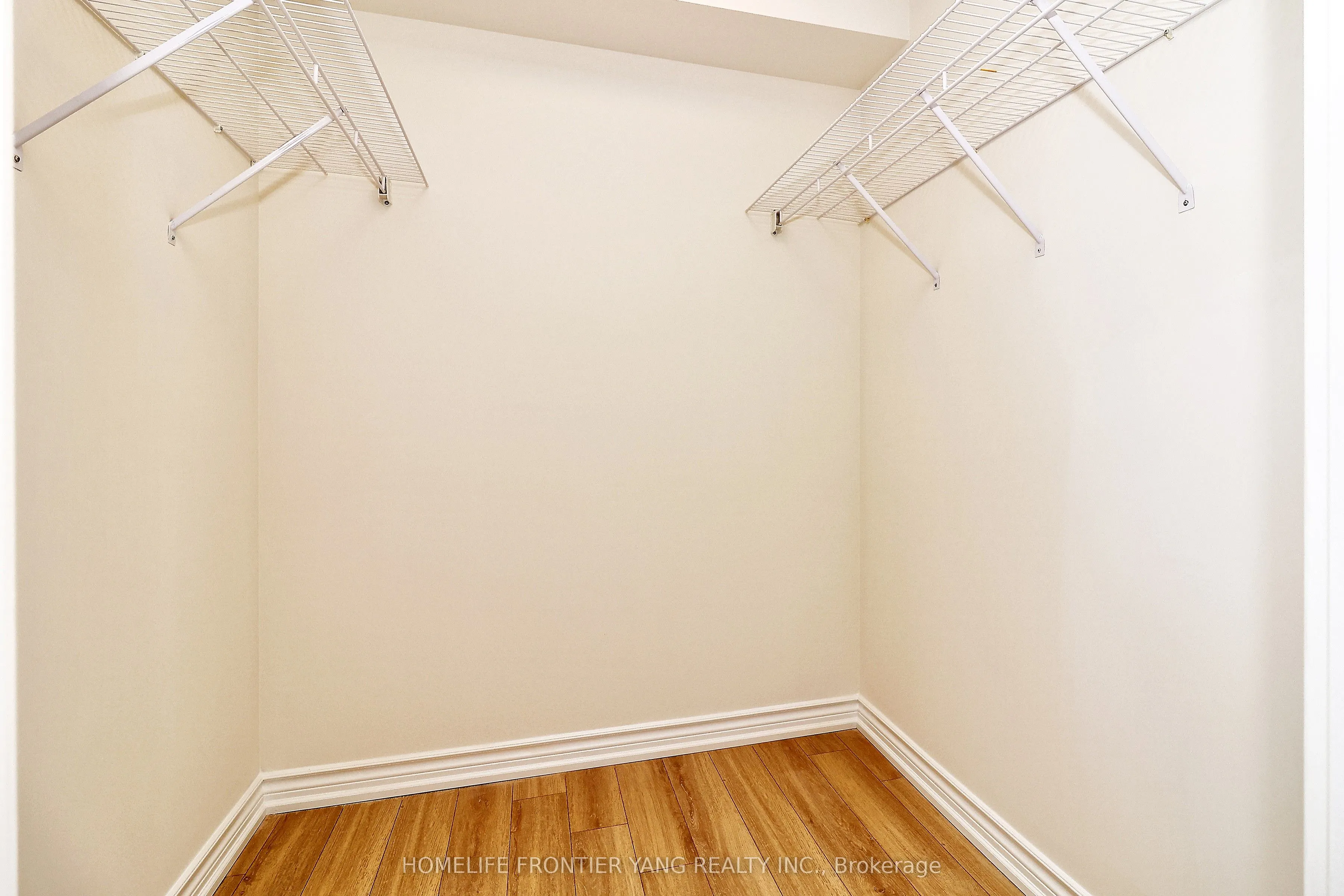 11 Townsgate Drive, #303