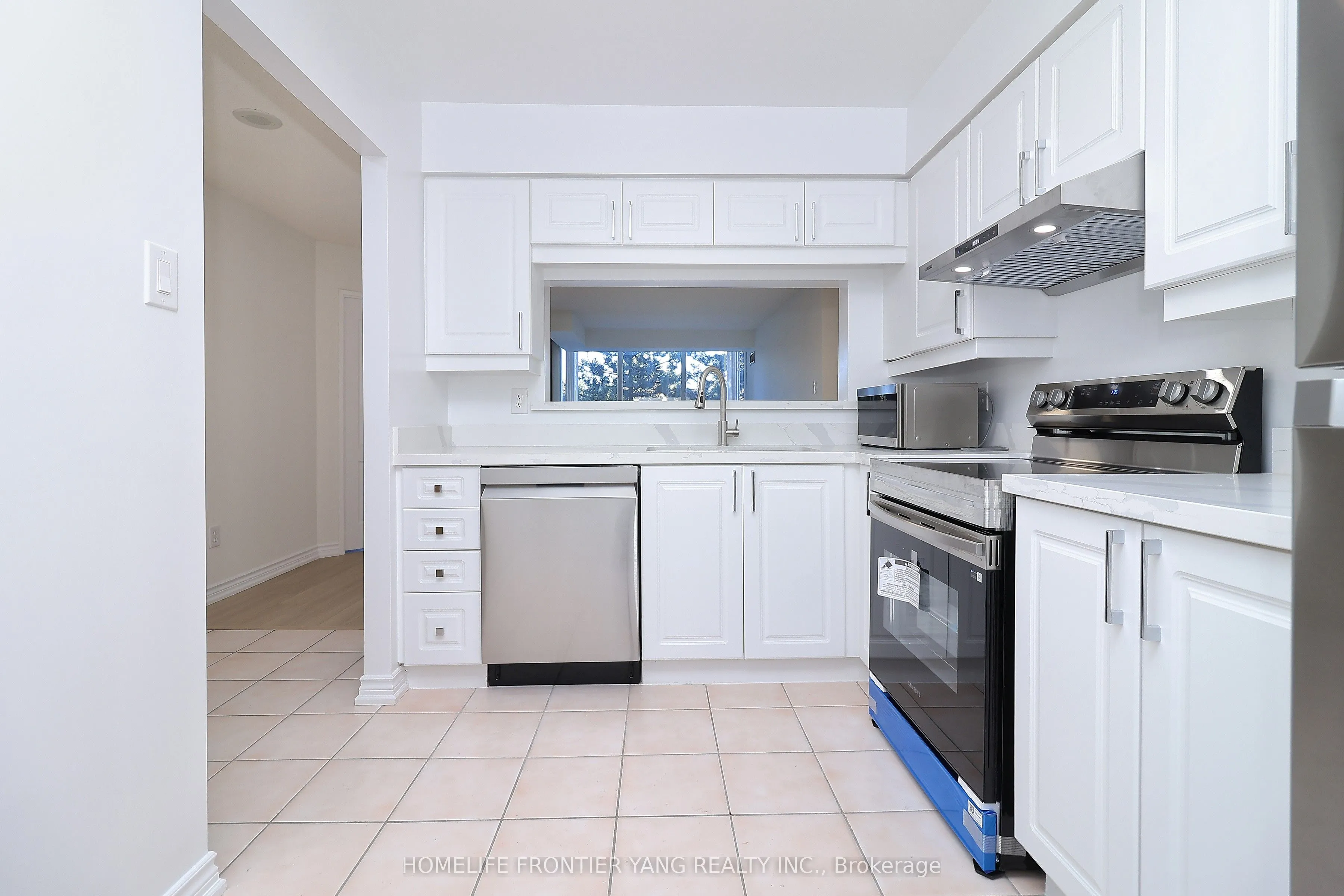 11 Townsgate Drive, #303