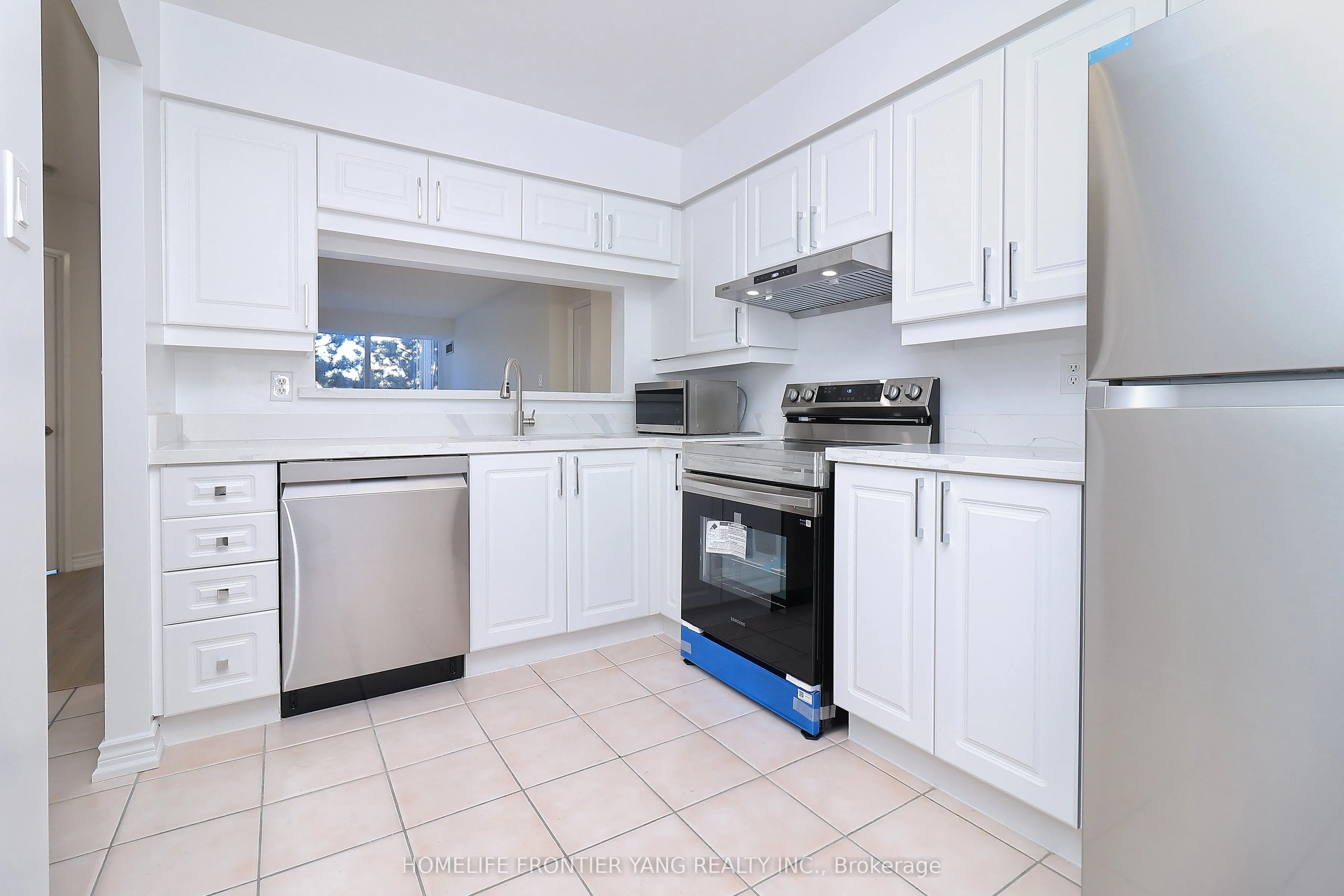 11 Townsgate Drive, #303