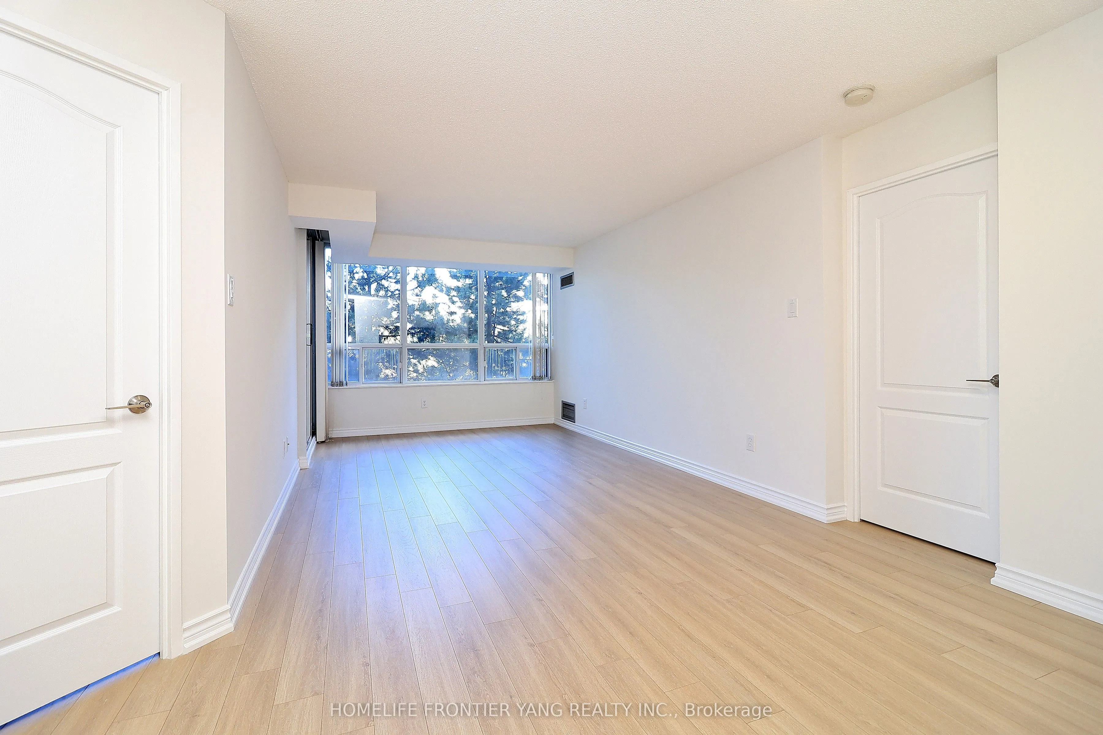11 Townsgate Drive, #303