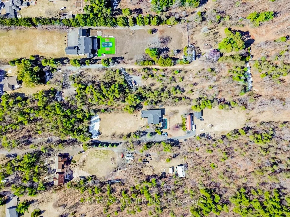 4282 Vivian Road