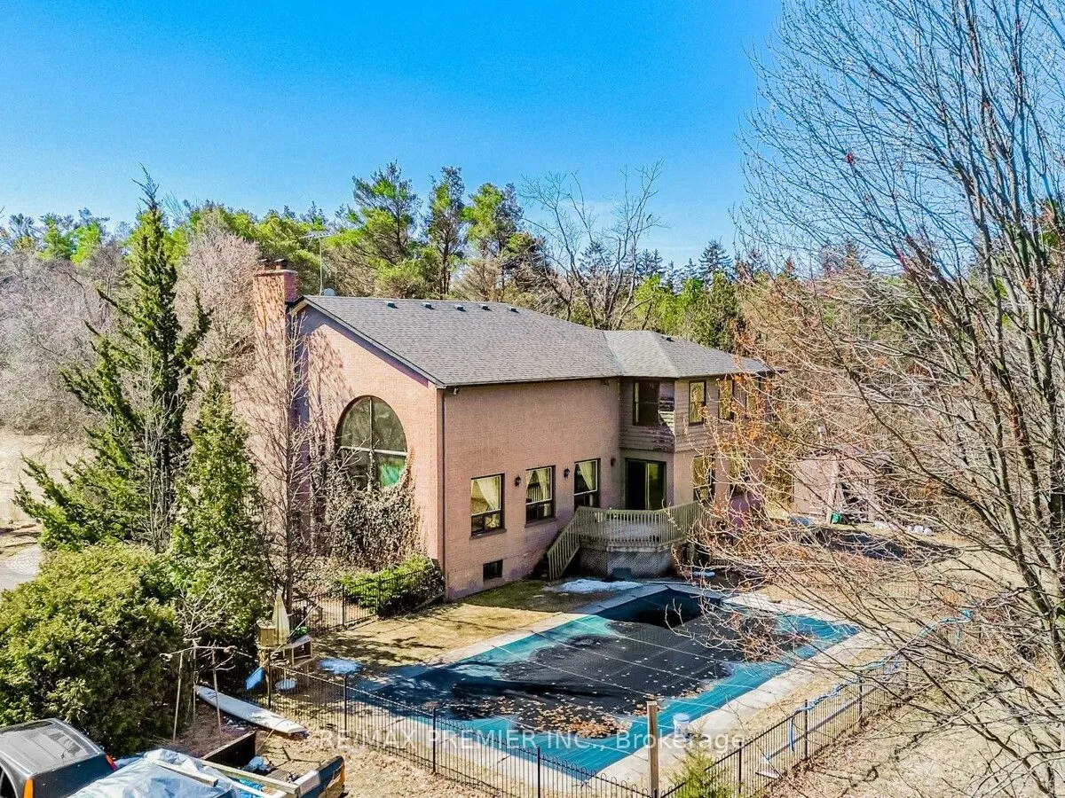 4282 Vivian Road