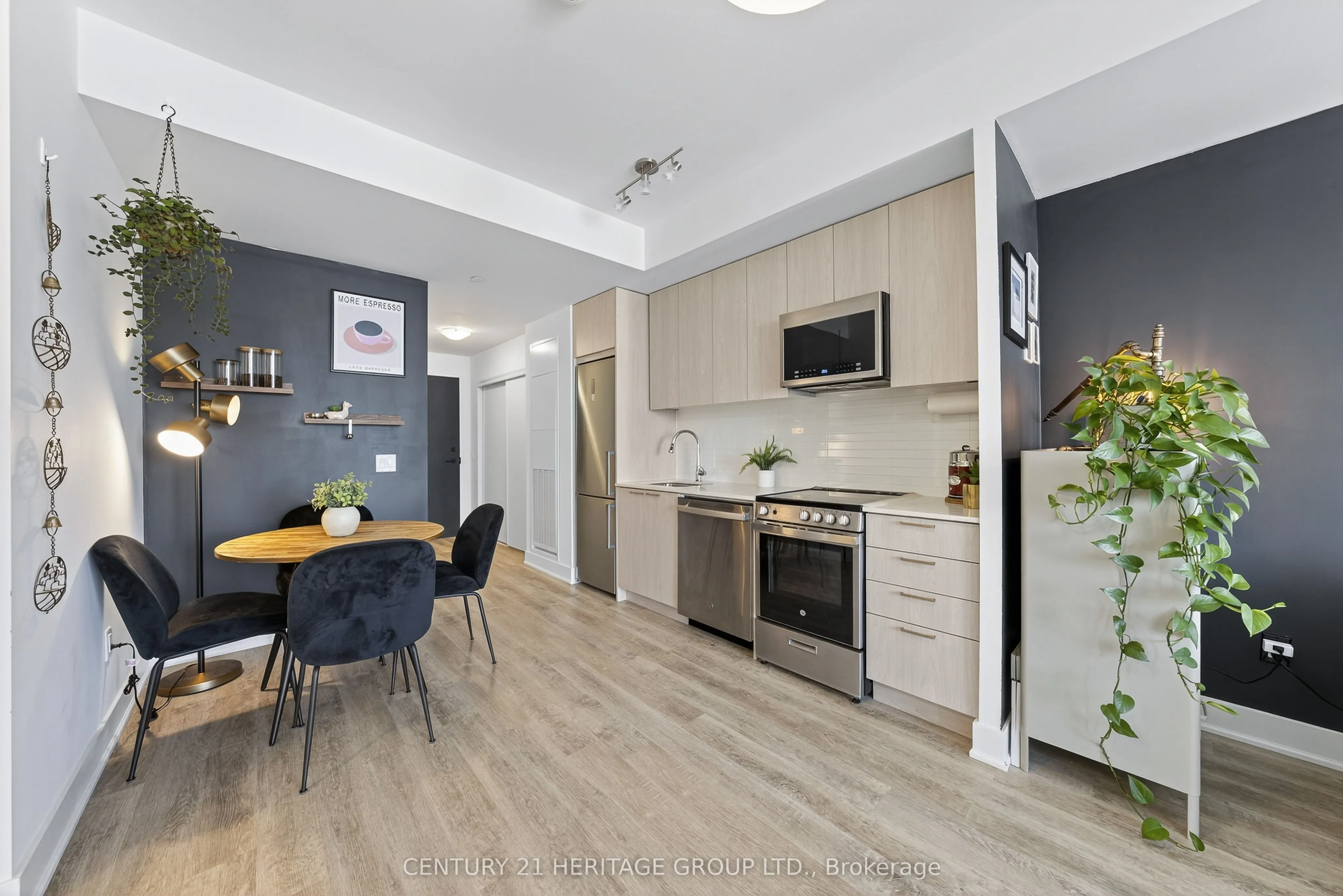 185 Deerfield Road, #1102