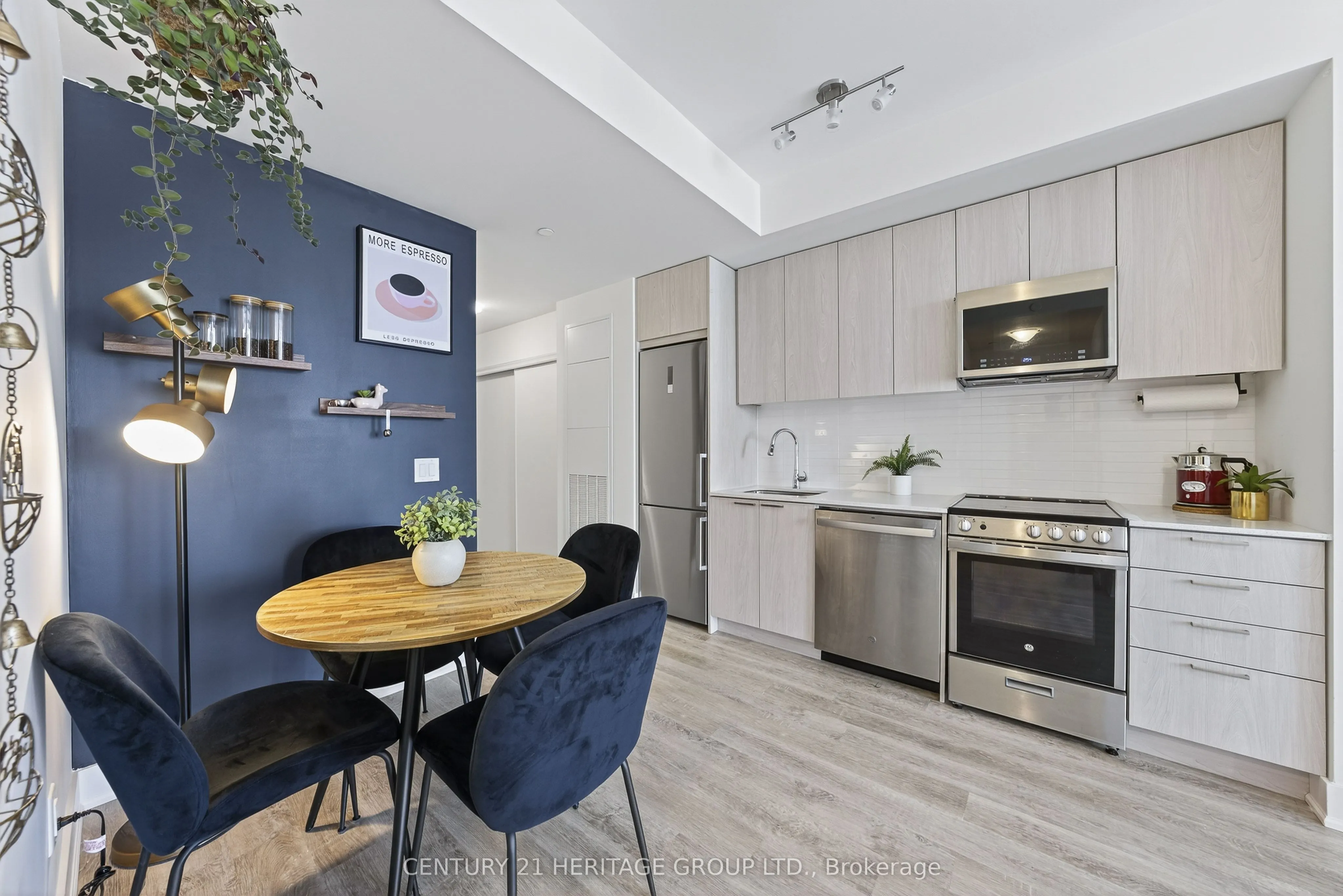 185 Deerfield Road, #1102
