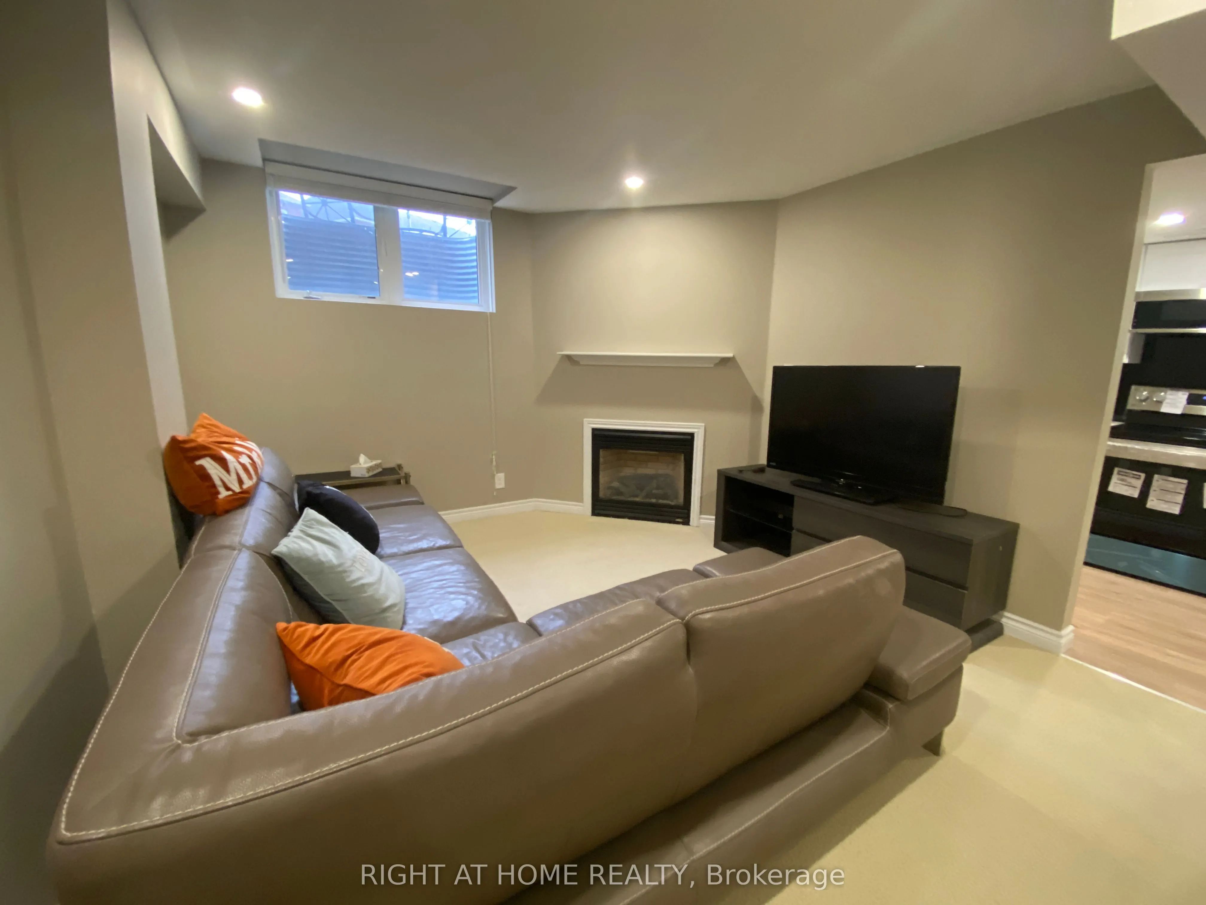 22 Thatcher Crescent, #Bsmt