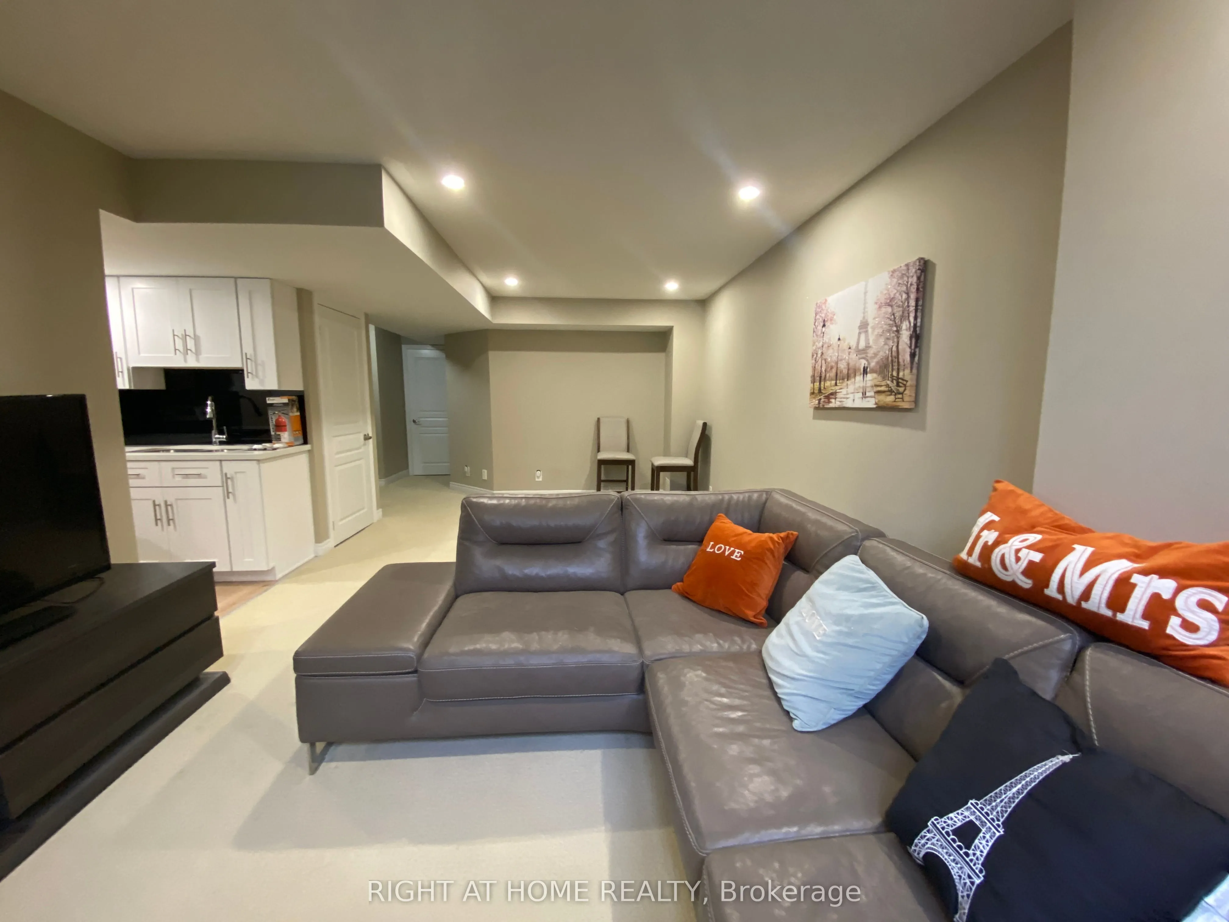 22 Thatcher Crescent, #Bsmt
