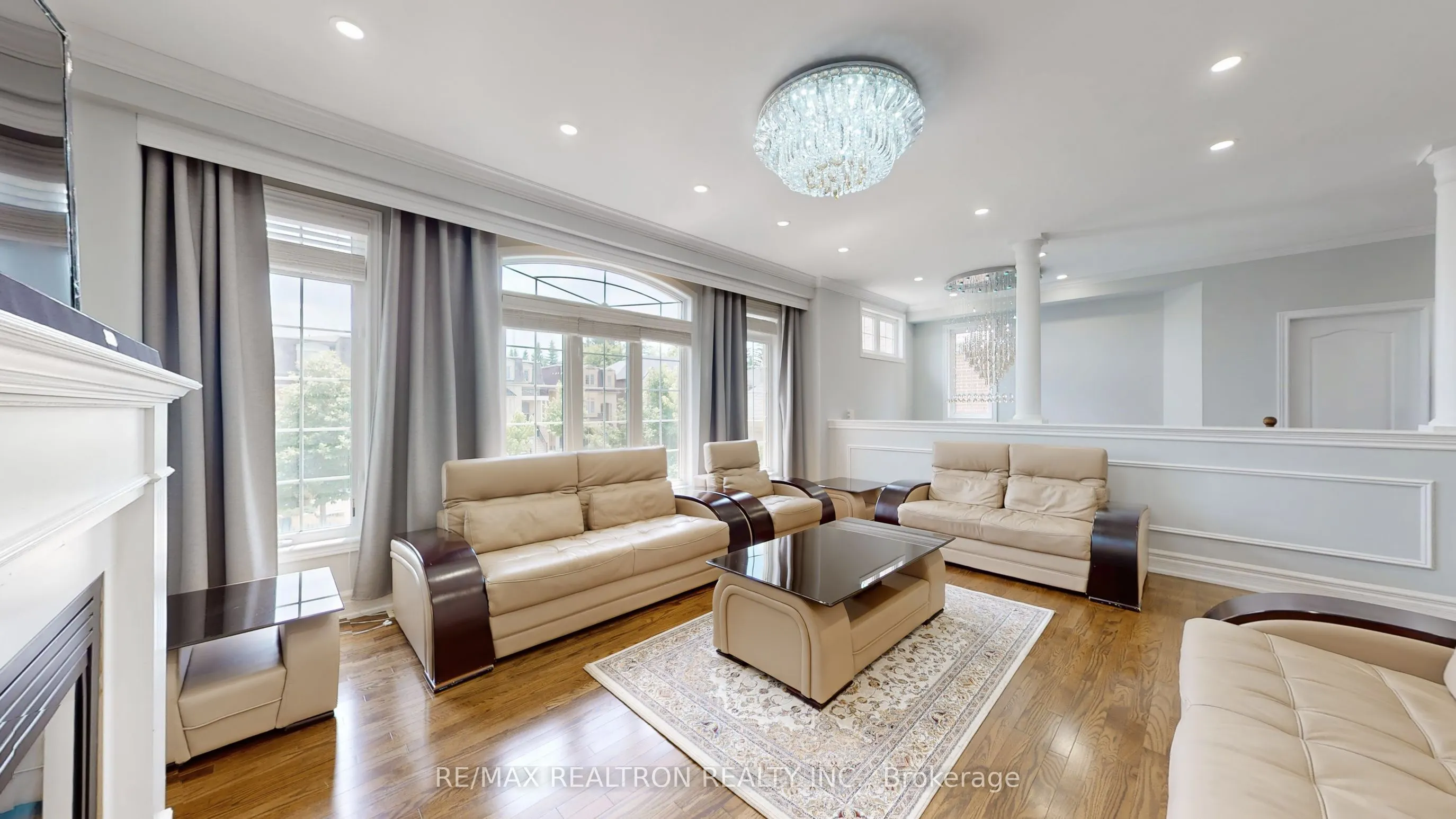 72 Headwater Crescent