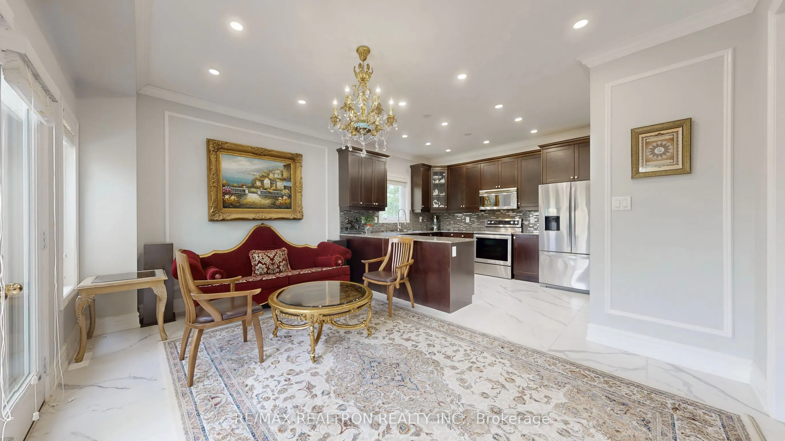 72 Headwater Crescent