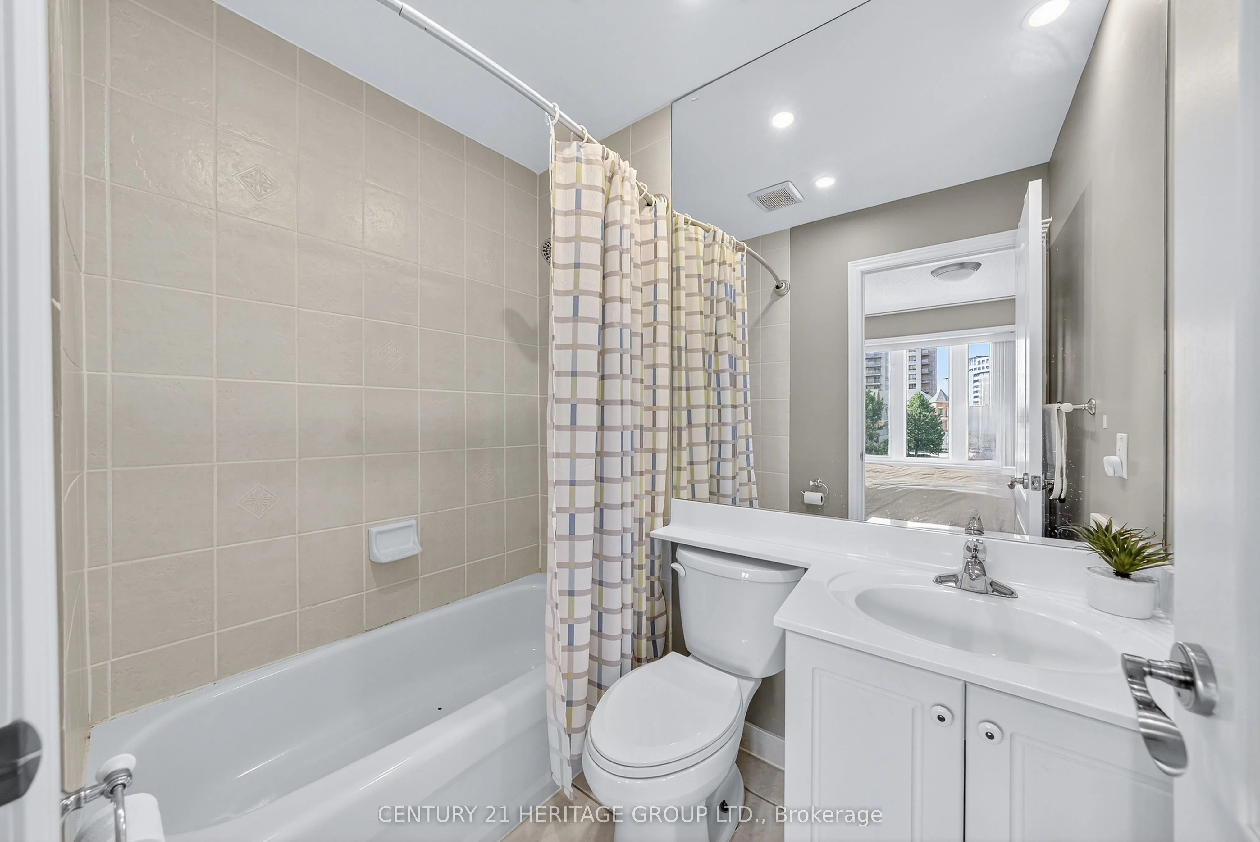 82 Suncrest Boulevard, #27