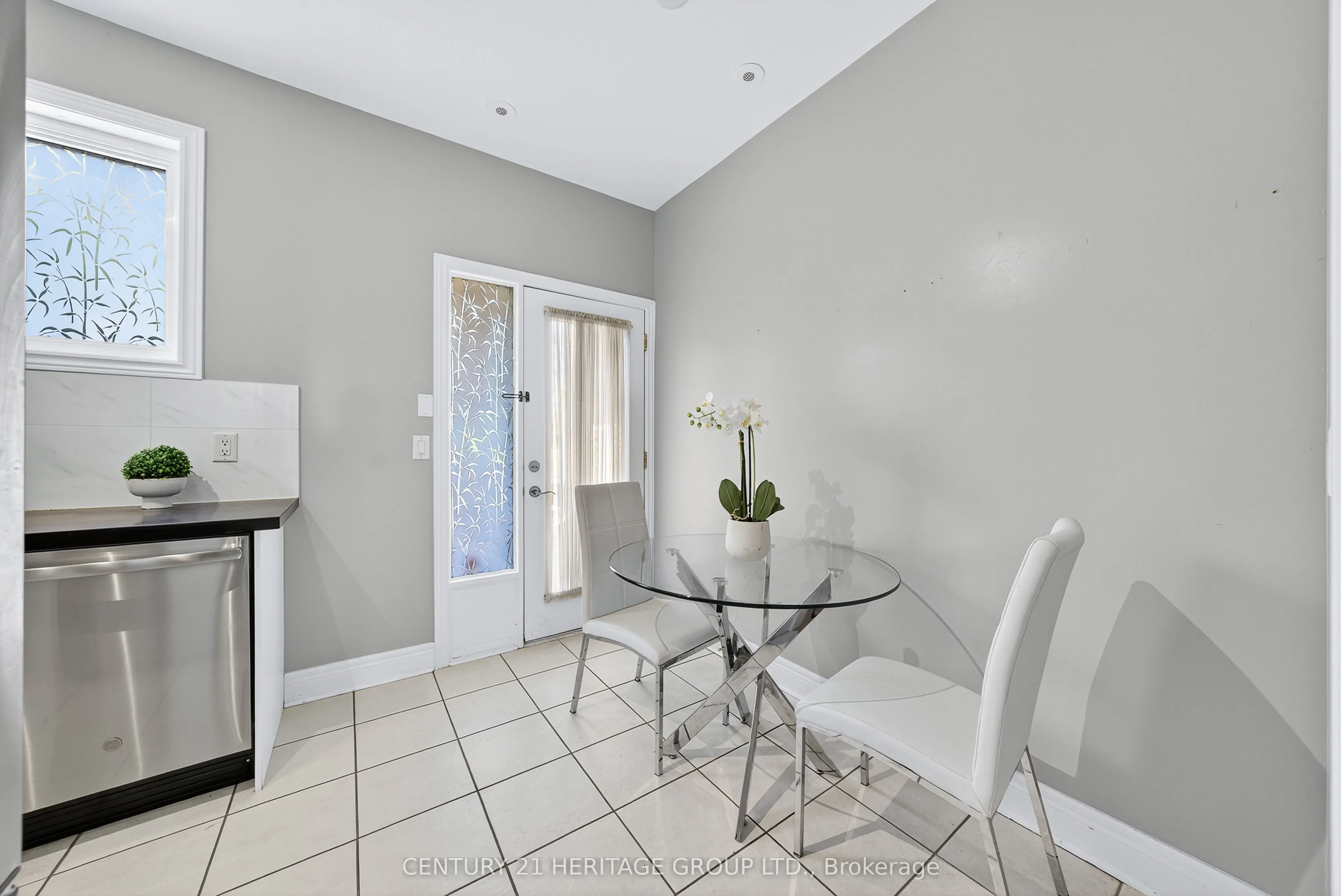 82 Suncrest Boulevard, #27