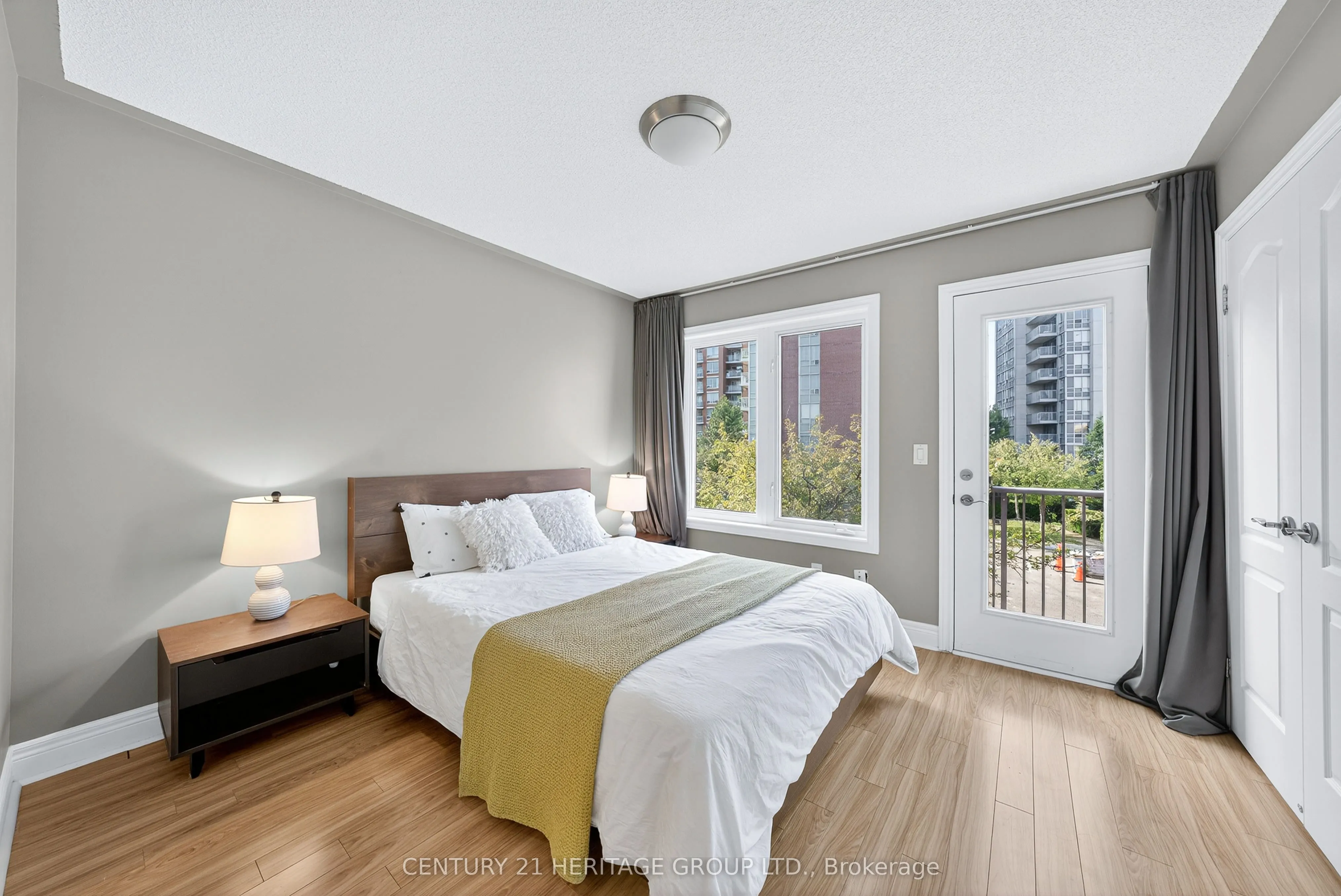 82 Suncrest Boulevard, #27