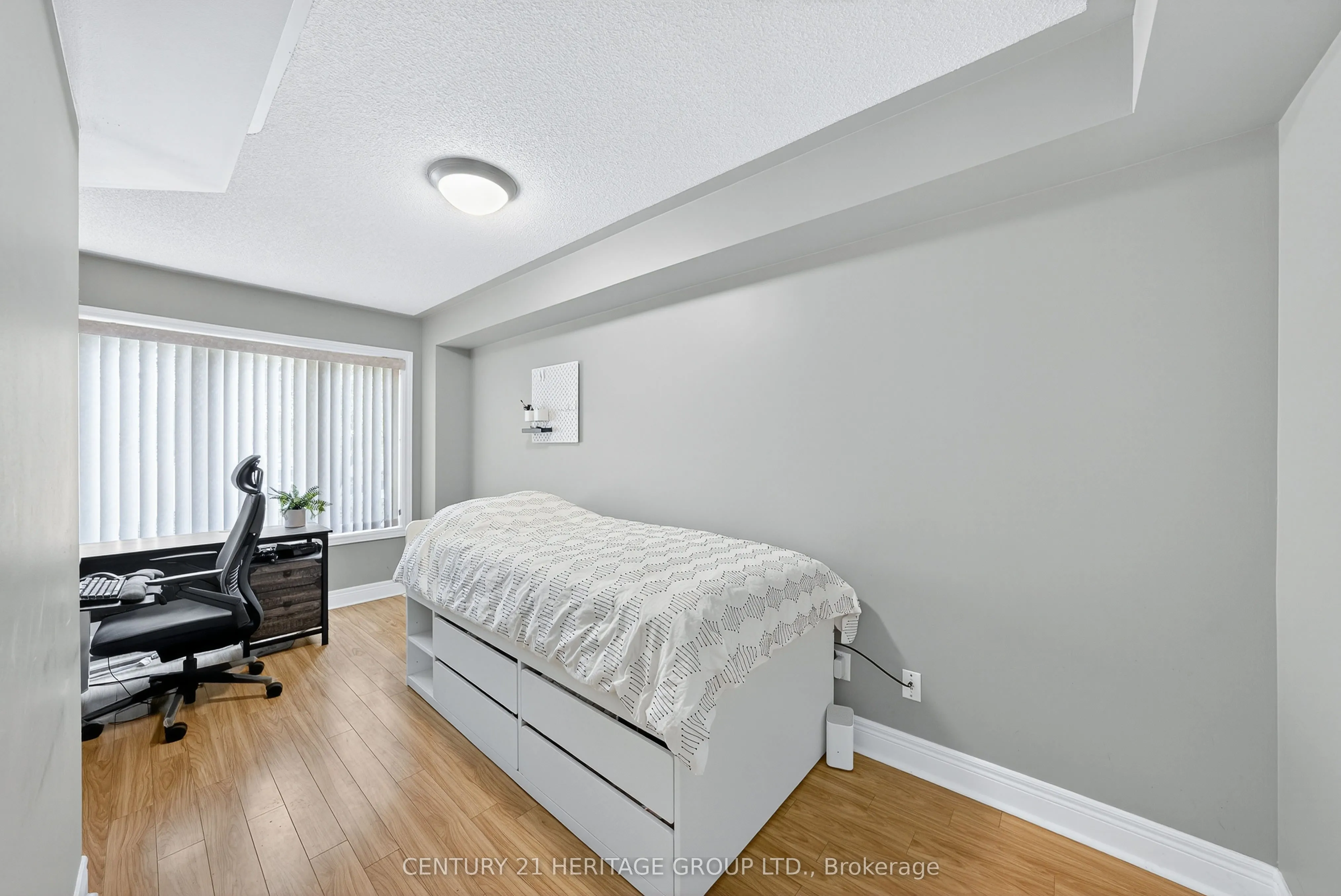 82 Suncrest Boulevard, #27