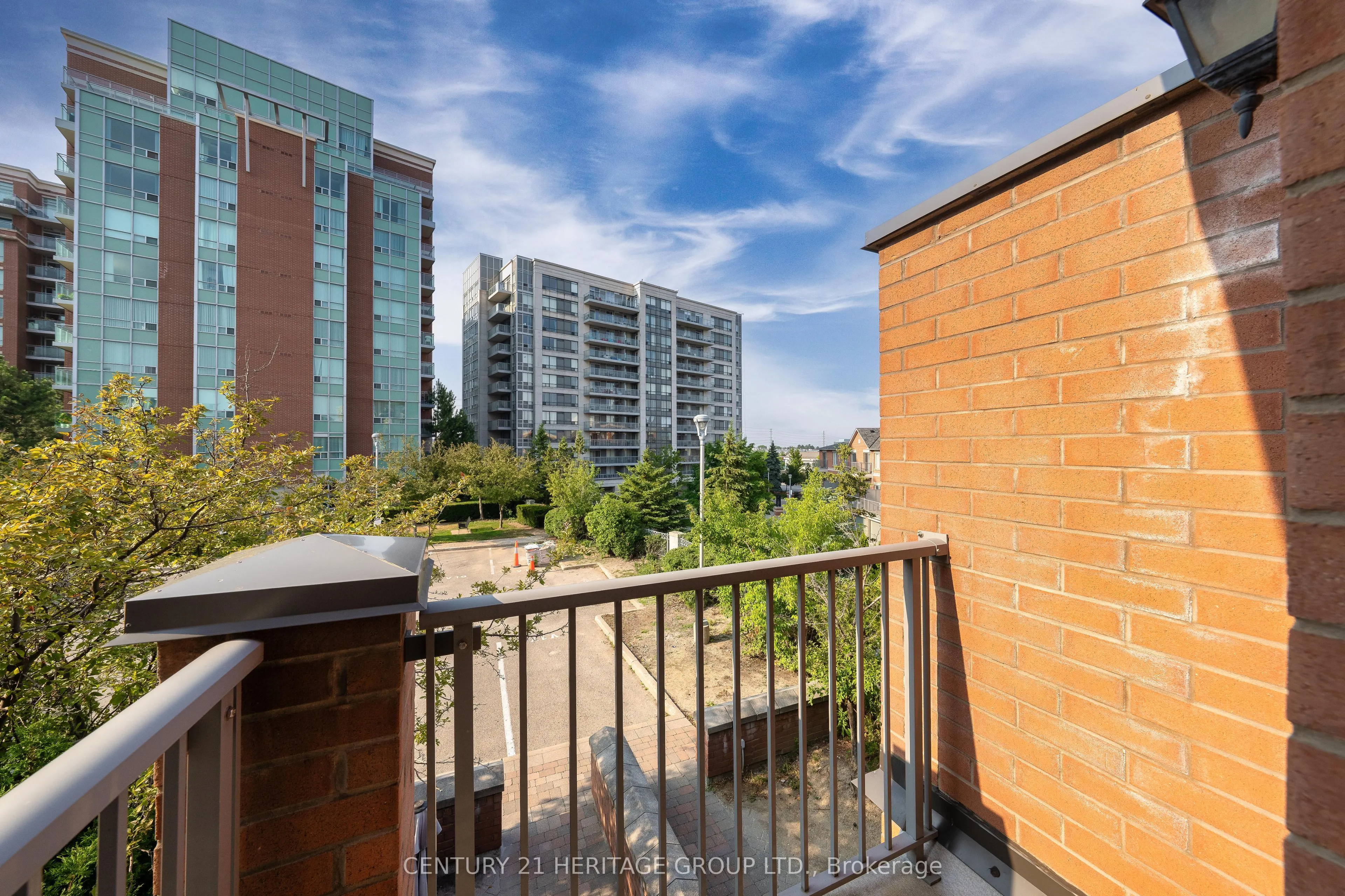 82 Suncrest Boulevard, #27
