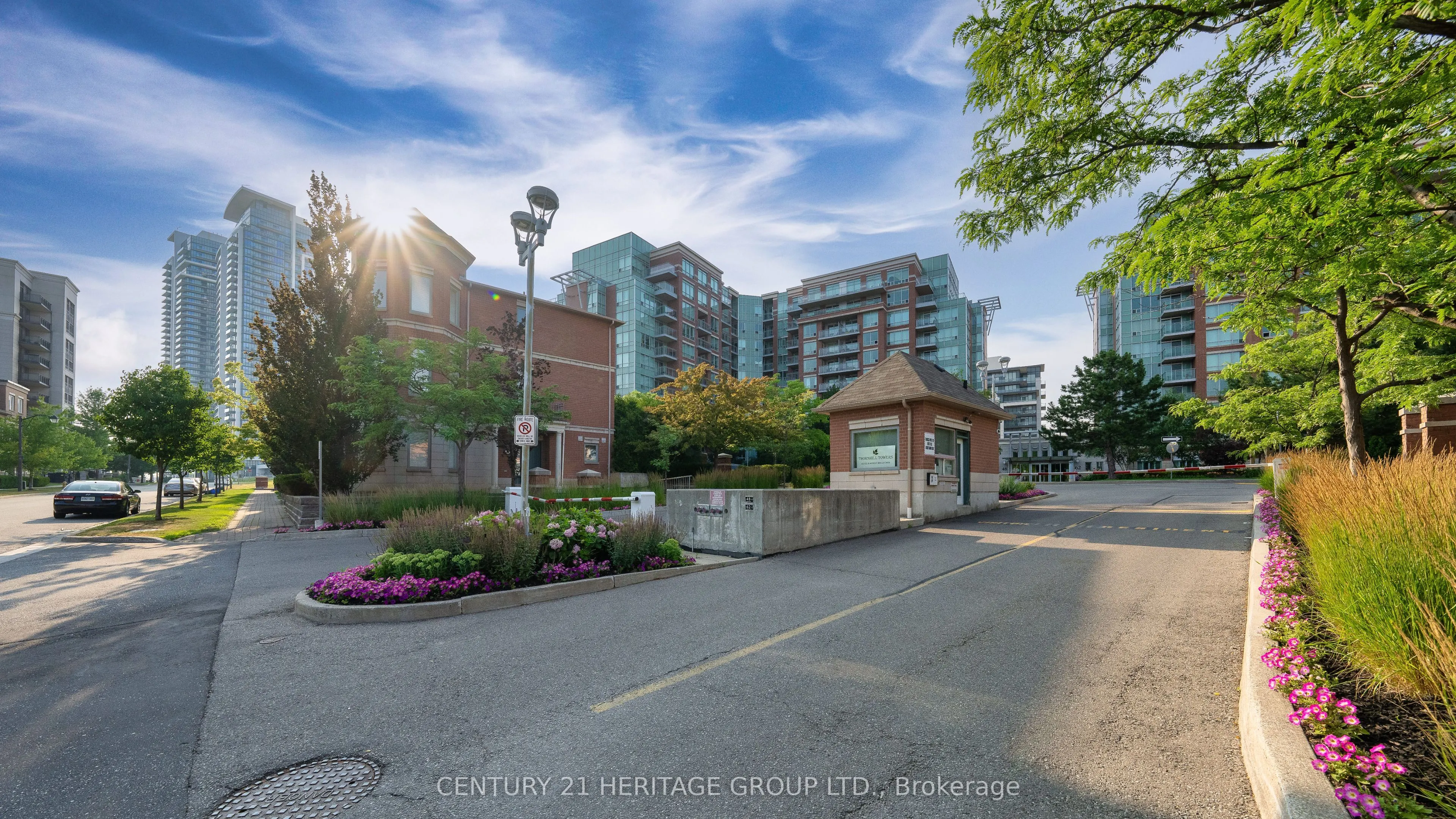 82 Suncrest Boulevard, #27