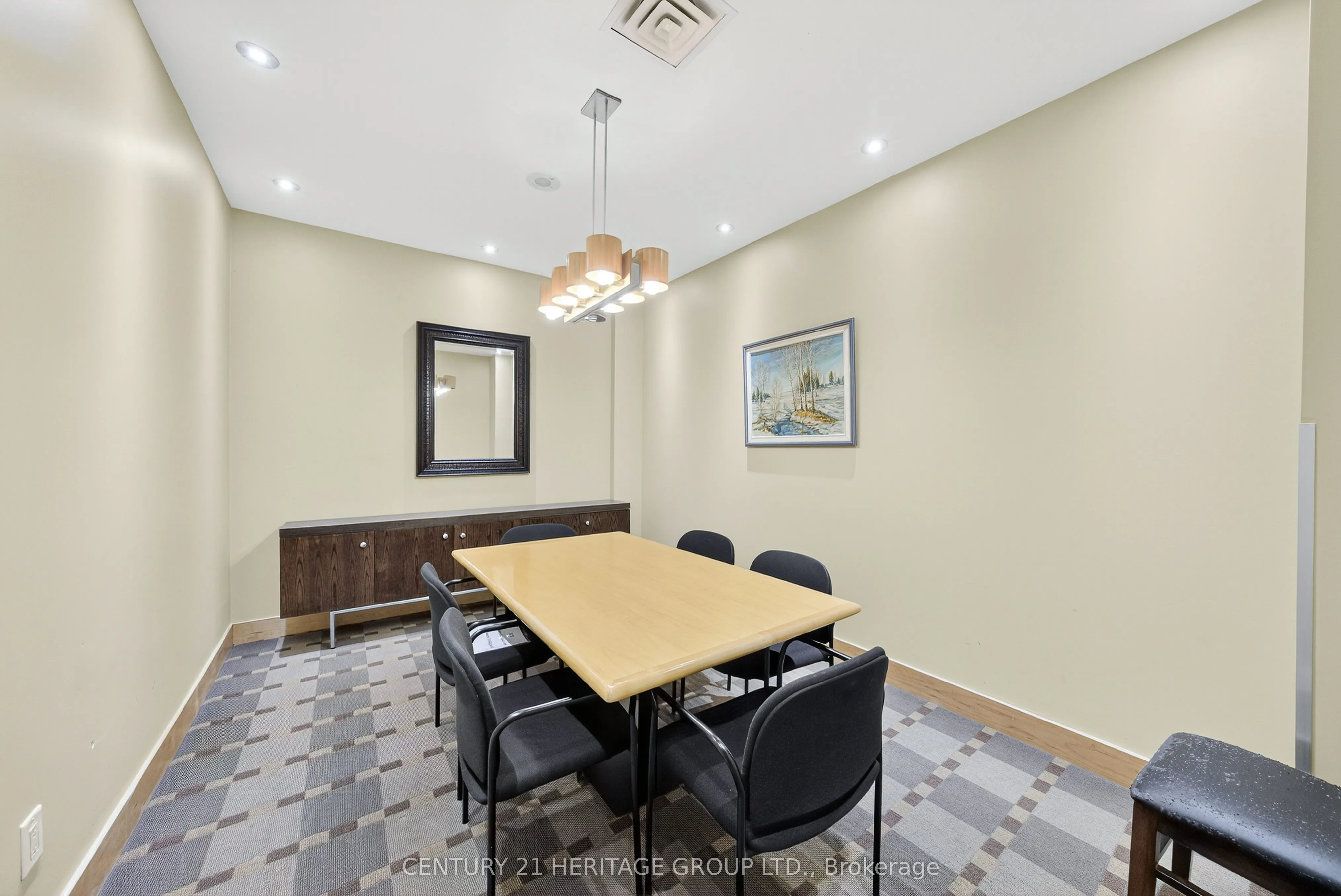 82 Suncrest Boulevard, #27