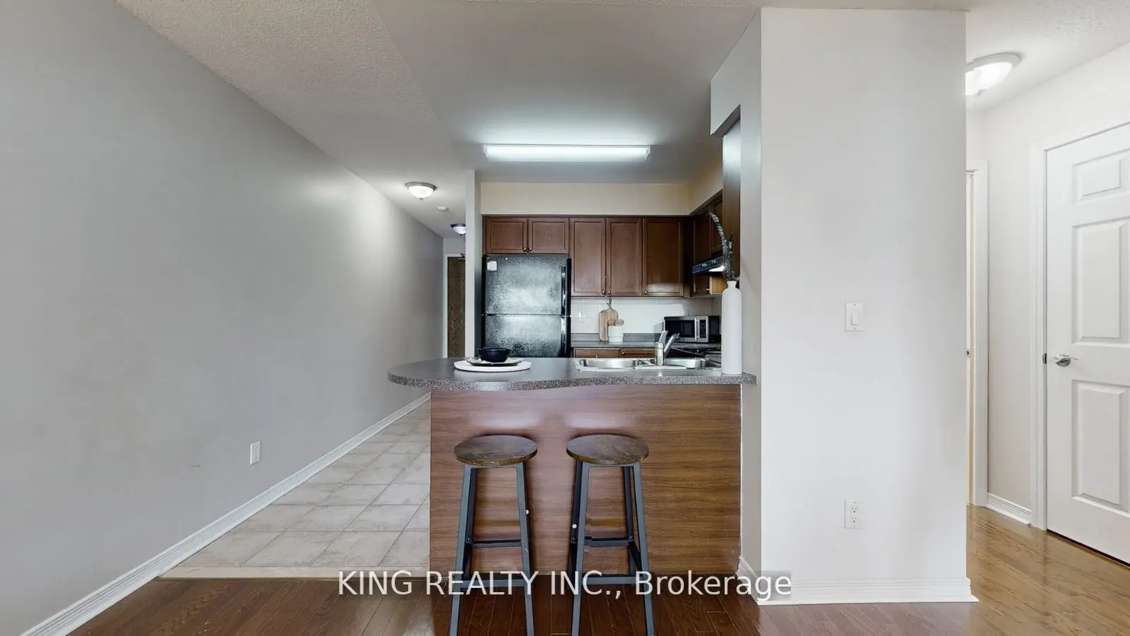 23 Oneida Crescent, #901