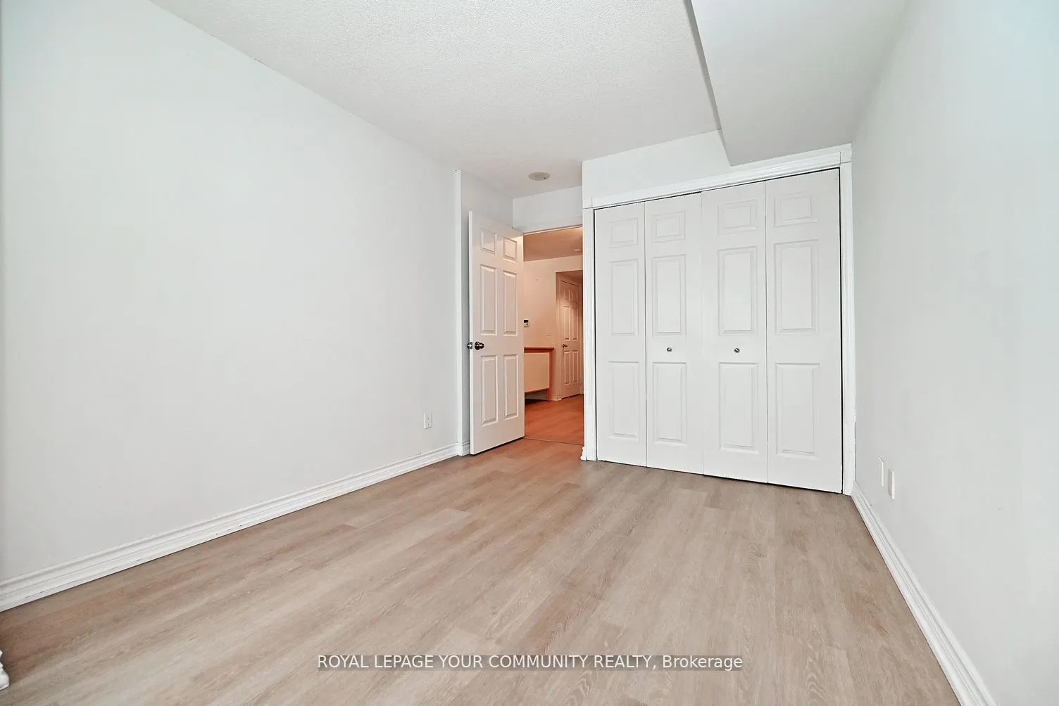 23 Oneida Crescent, #1206