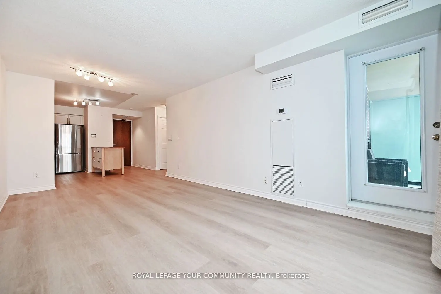 23 Oneida Crescent, #1206