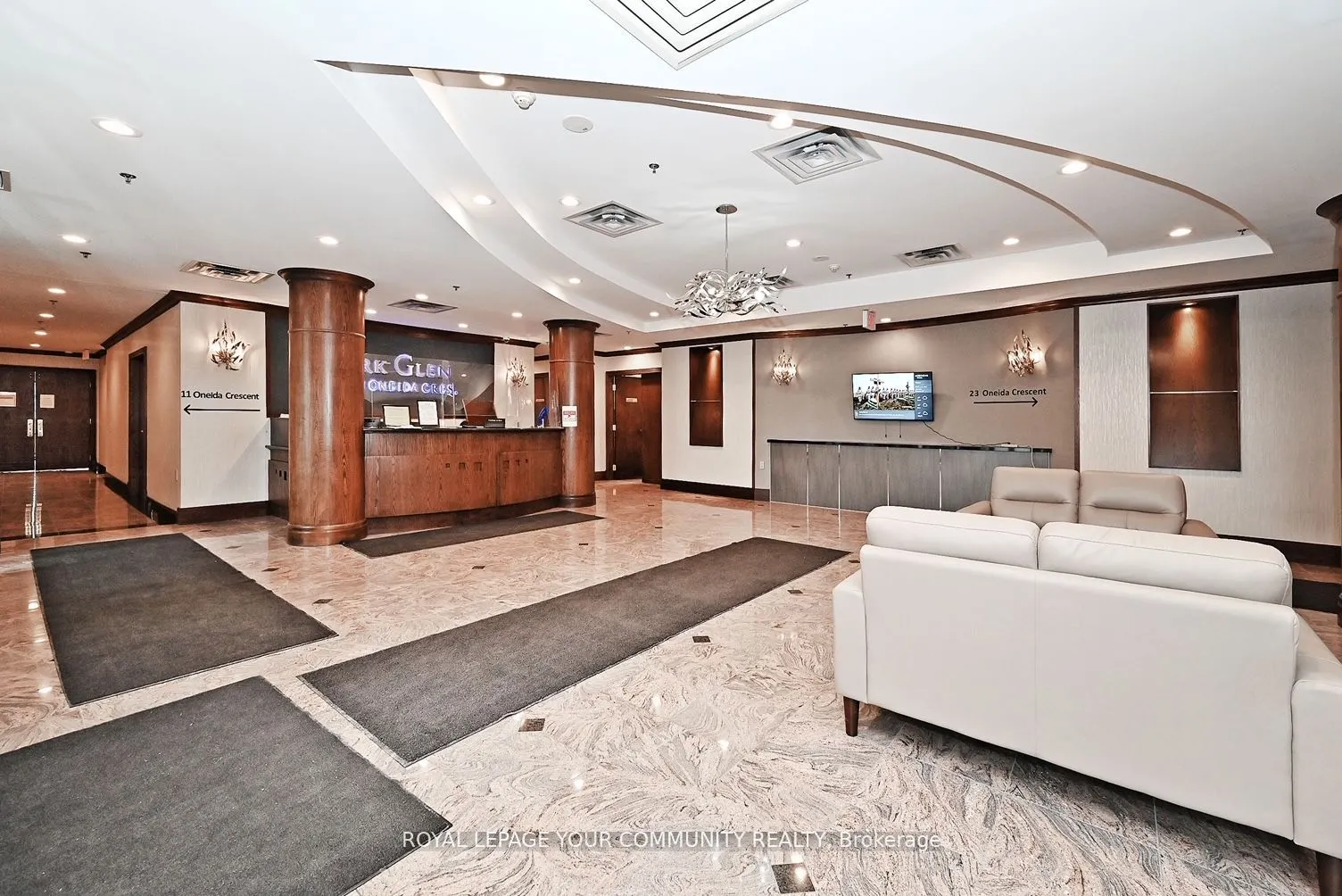23 Oneida Crescent, #1206