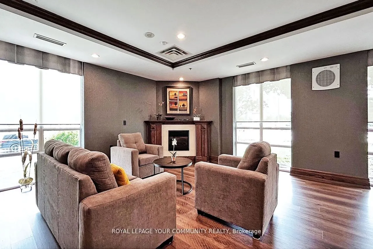 23 Oneida Crescent, #1206