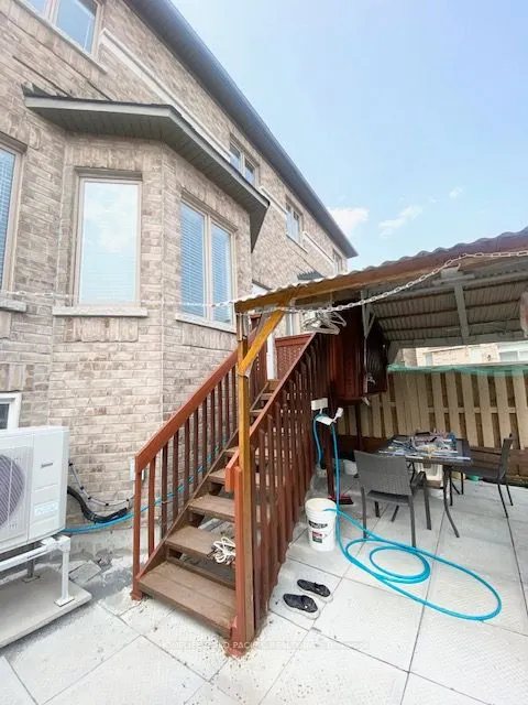 81 Beckett Avenue