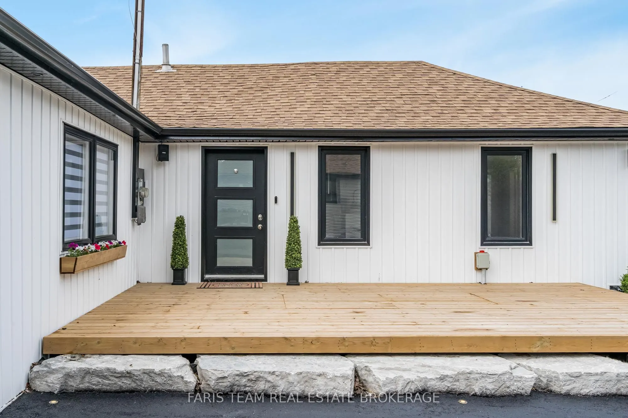 1135 Poplar Drive
