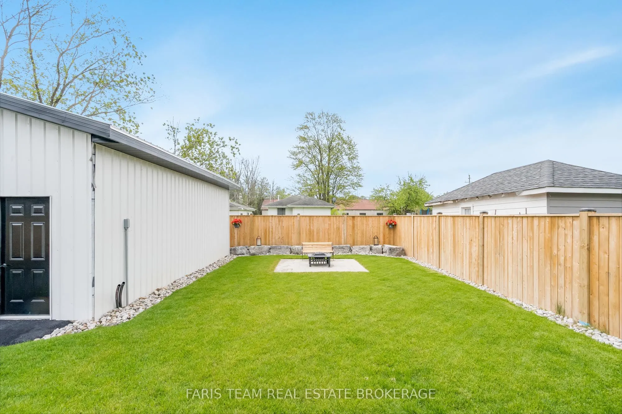 1135 Poplar Drive