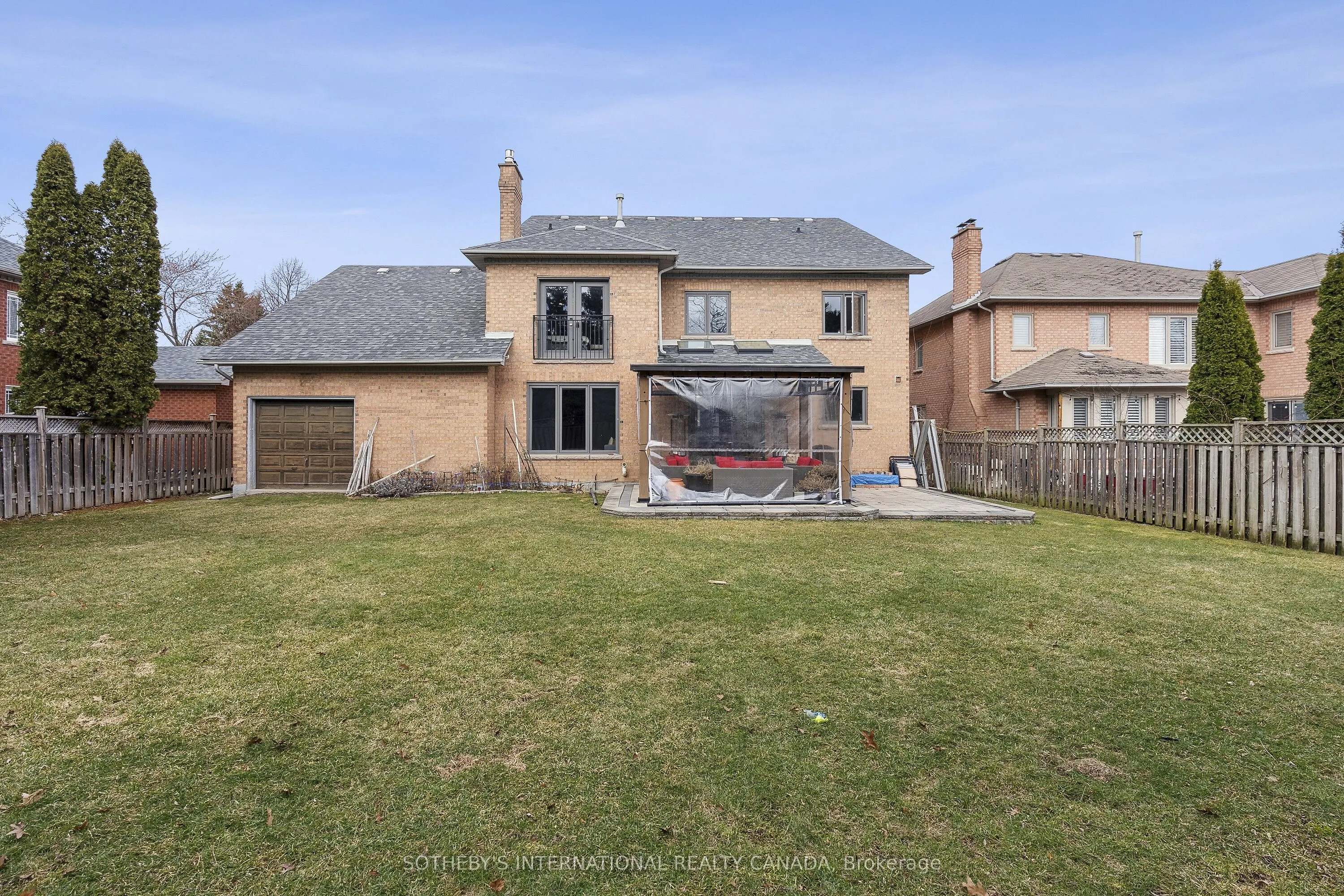 16 Eastgate Crescent