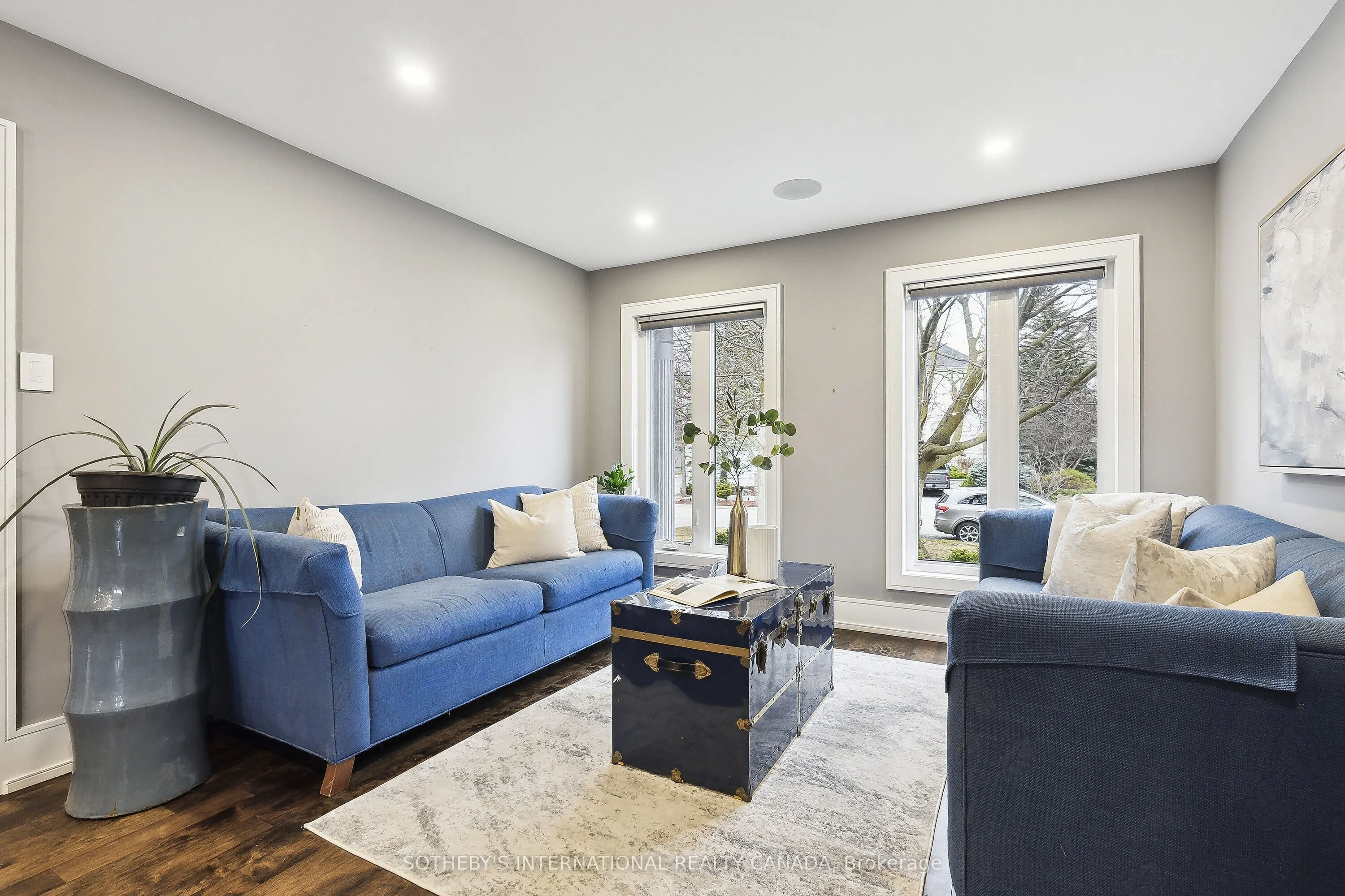 16 Eastgate Crescent