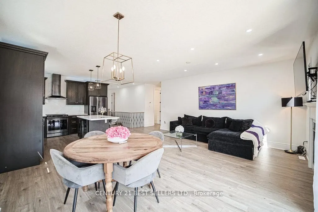 5 Wood Crescent