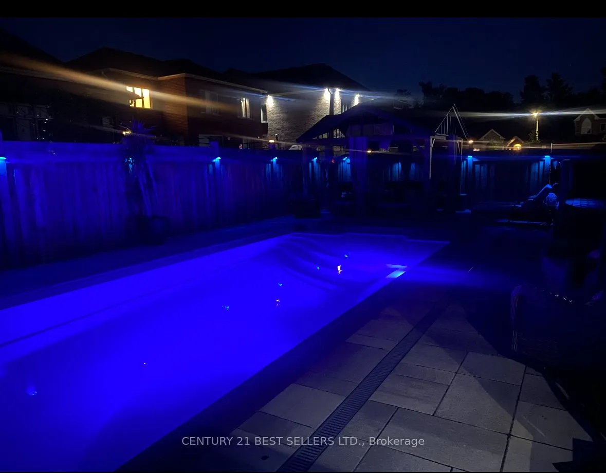 5 Wood Crescent
