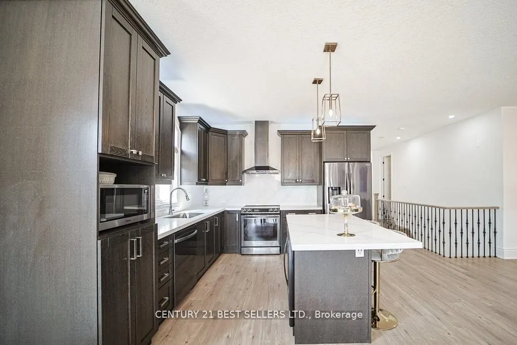 5 Wood Crescent