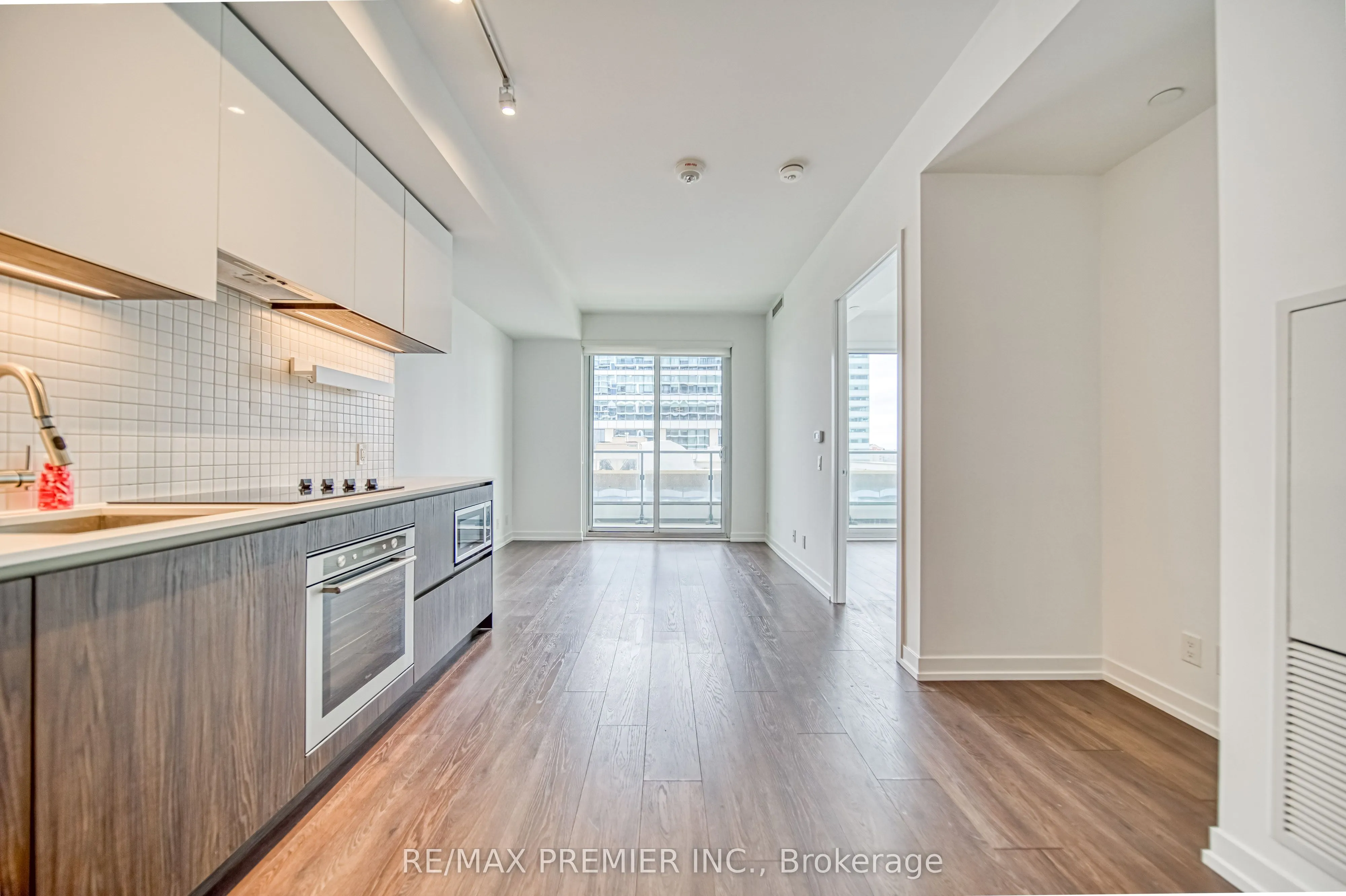 5 Buttermill Avenue, #603