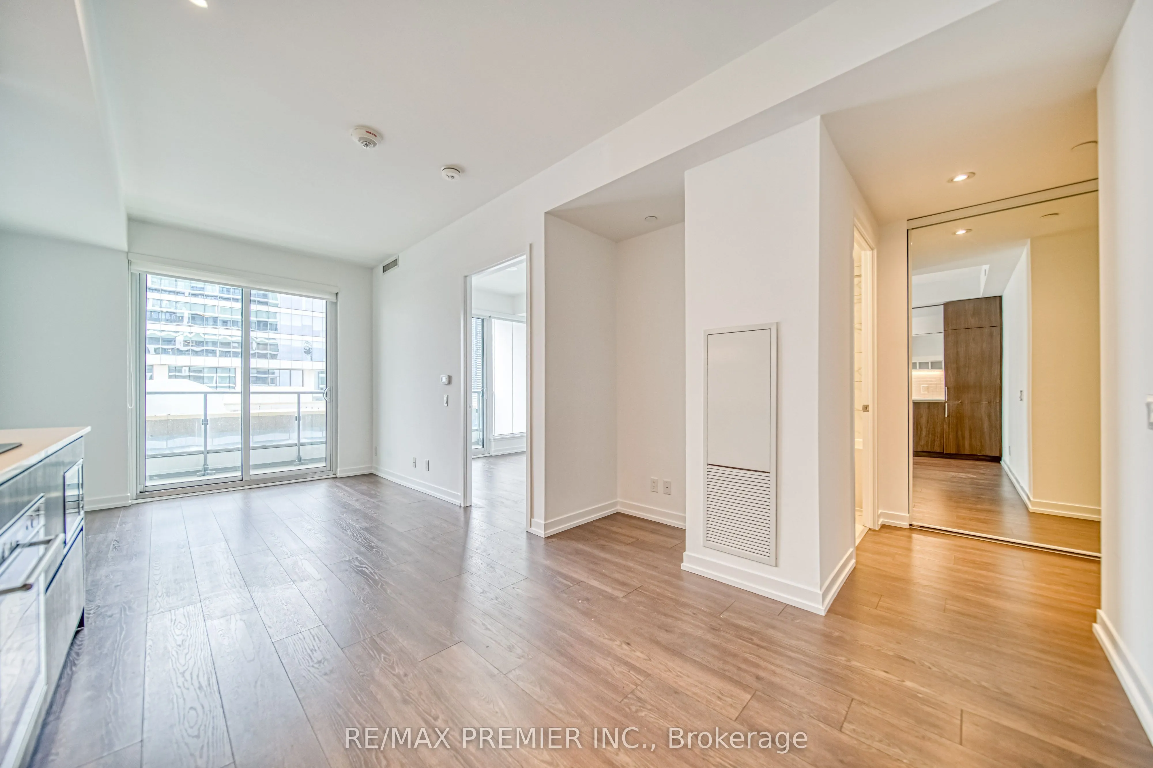 5 Buttermill Avenue, #603