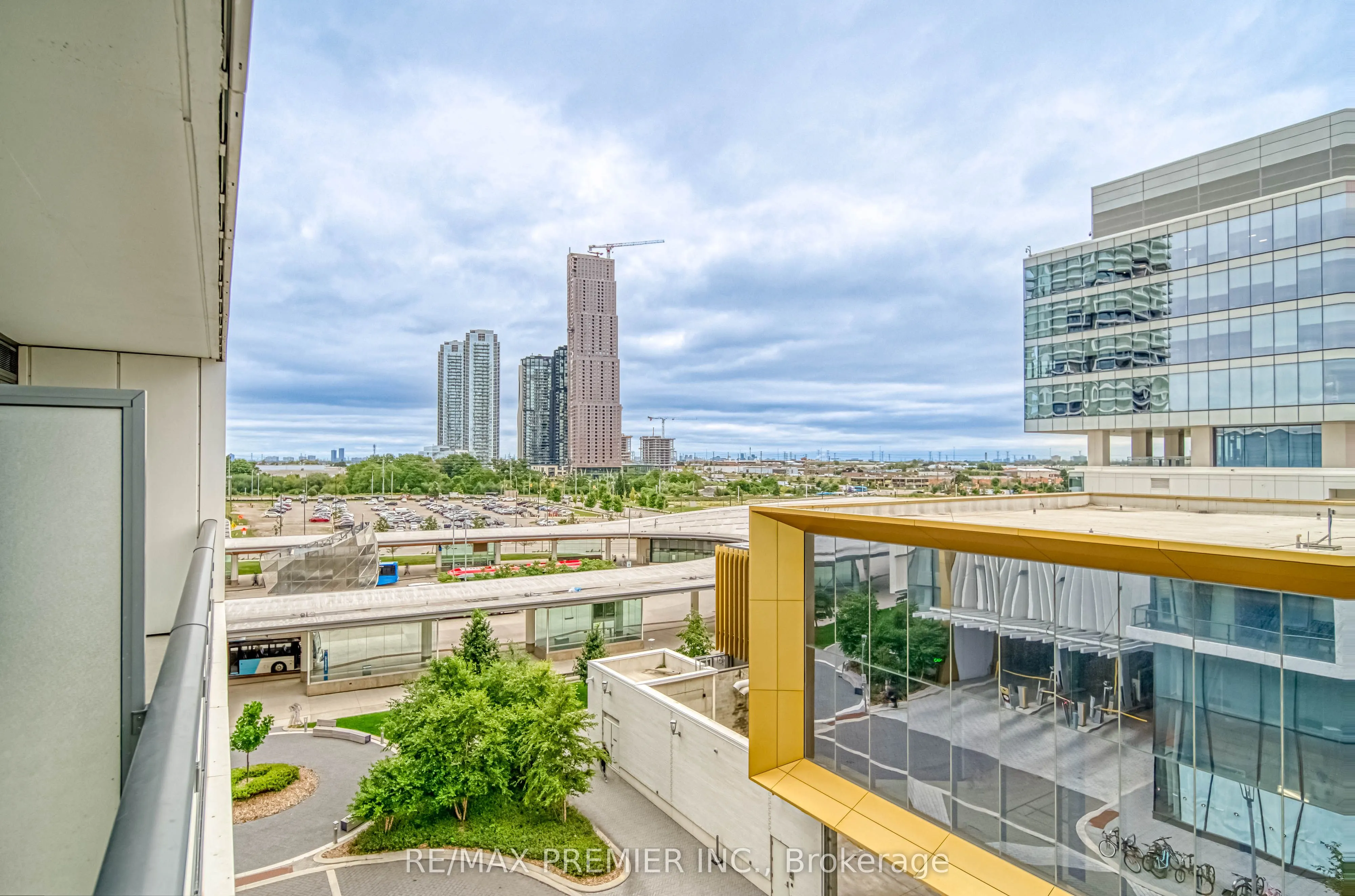 5 Buttermill Avenue, #603