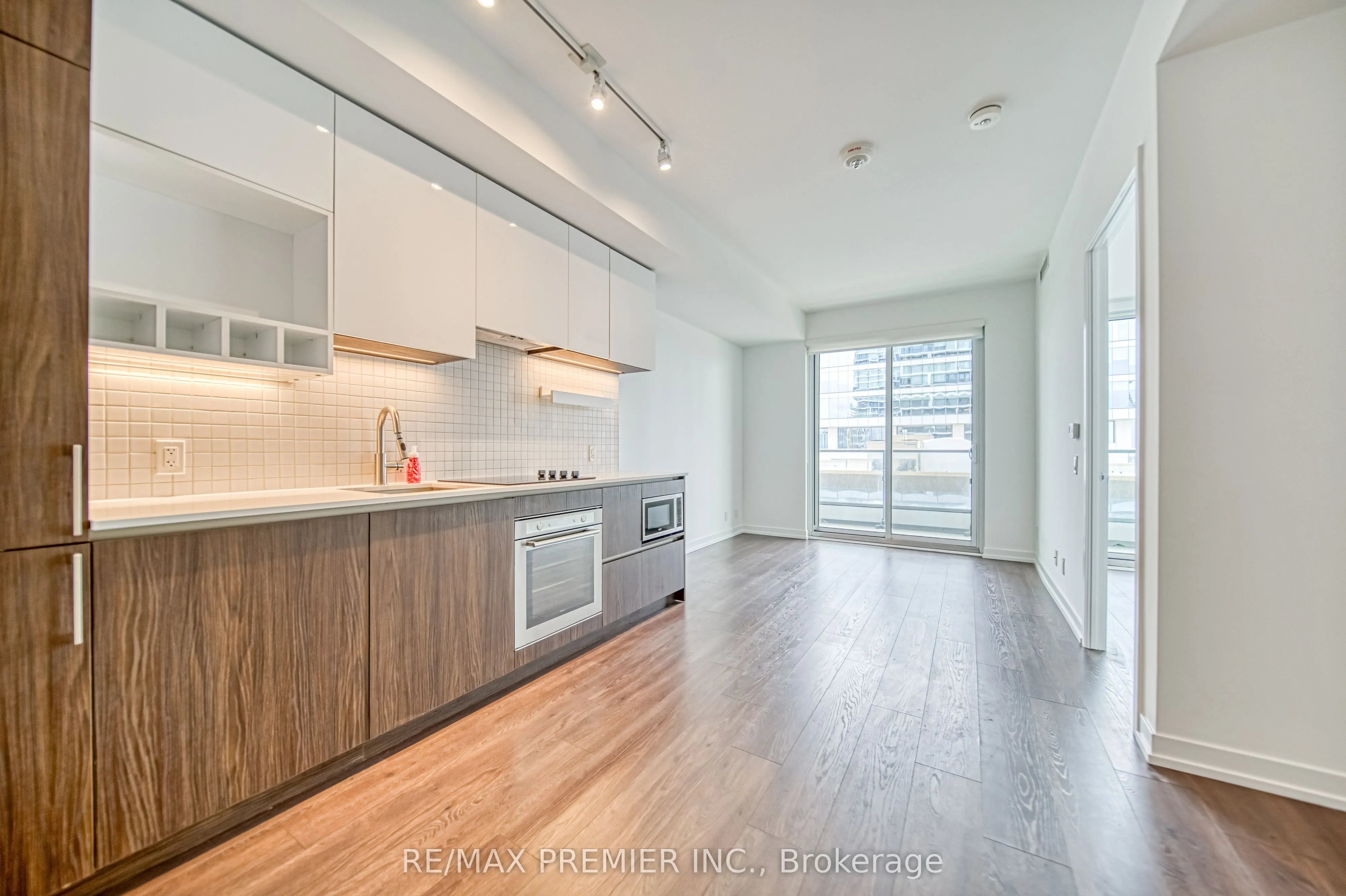 5 Buttermill Avenue, #603