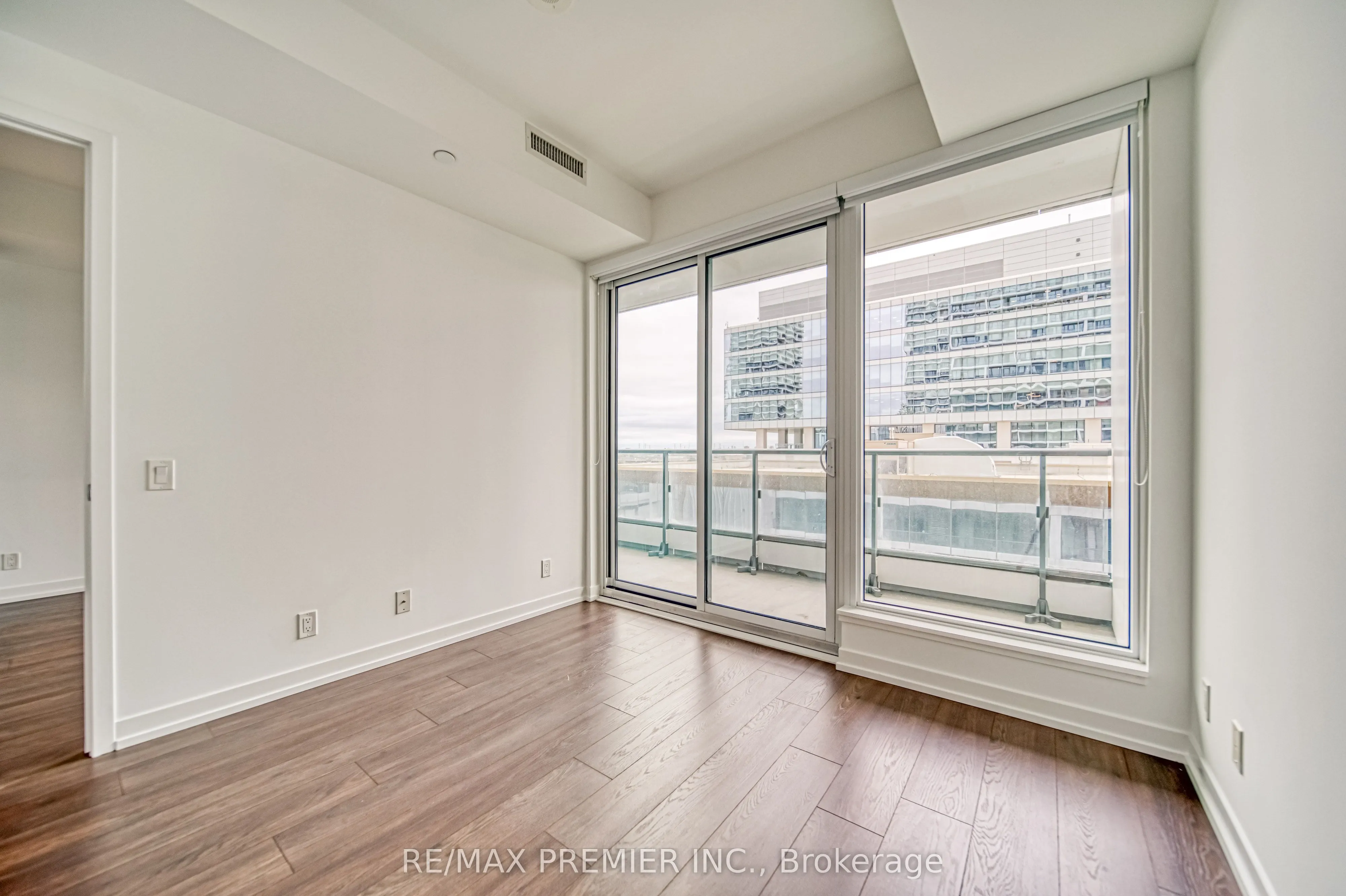 5 Buttermill Avenue, #603